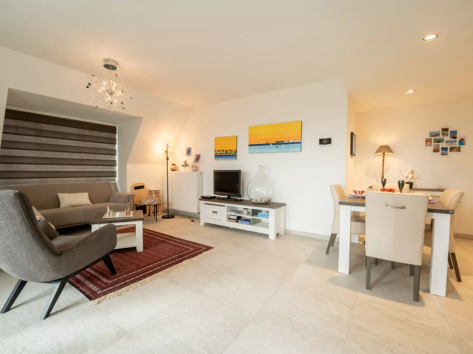 Cosy - bright top floor appartment-Inside