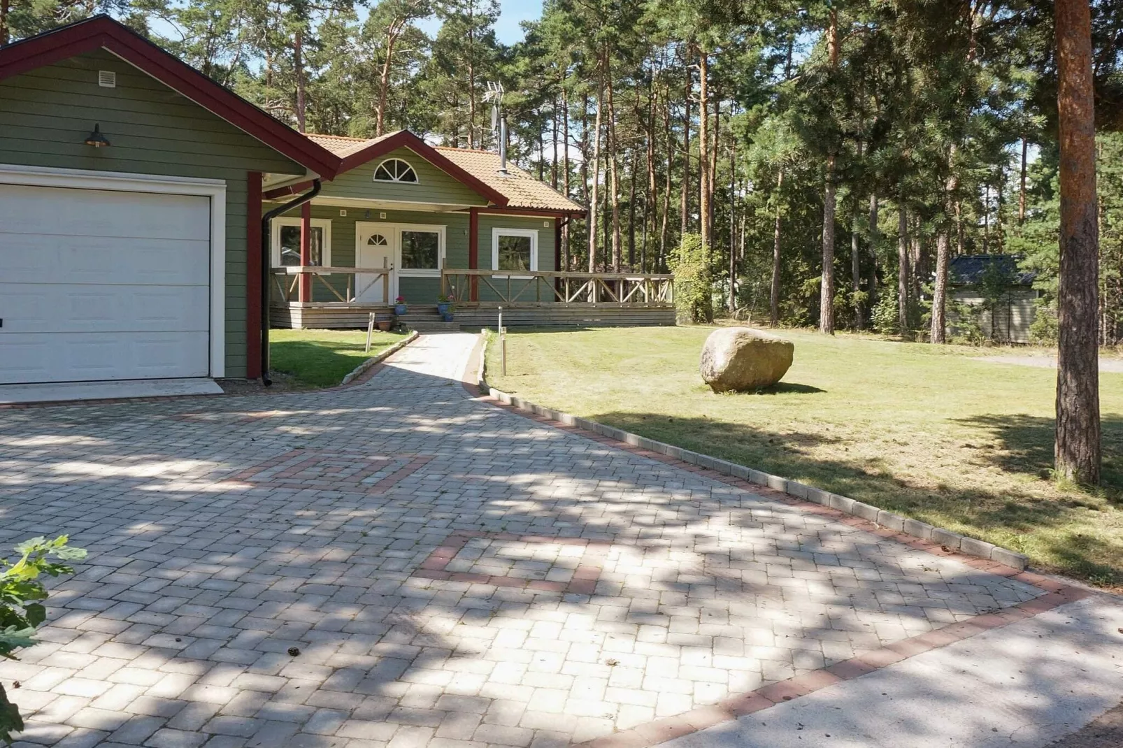 8 person holiday home in Mönsterås