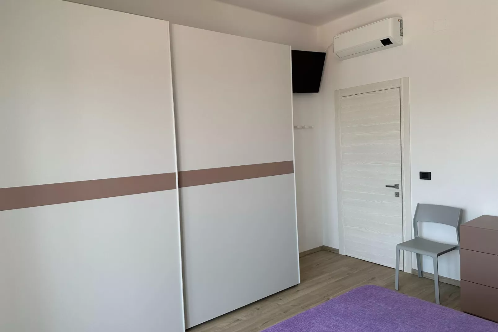 Fiore in testa-Bedroom