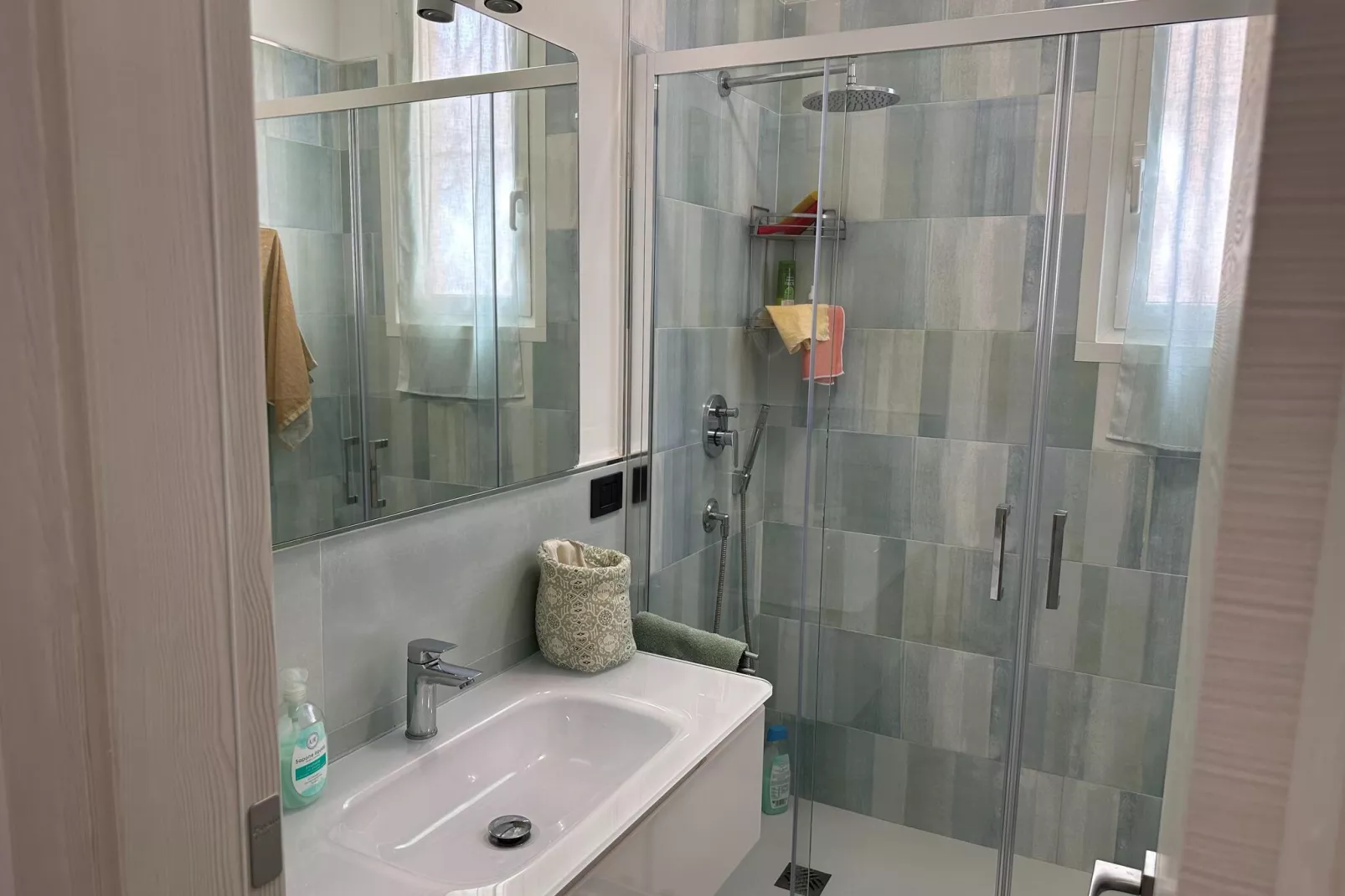 Fiore in testa-Bathroom