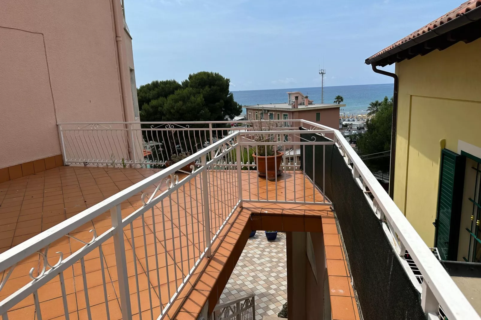 Fiore in testa-Terrace balcony