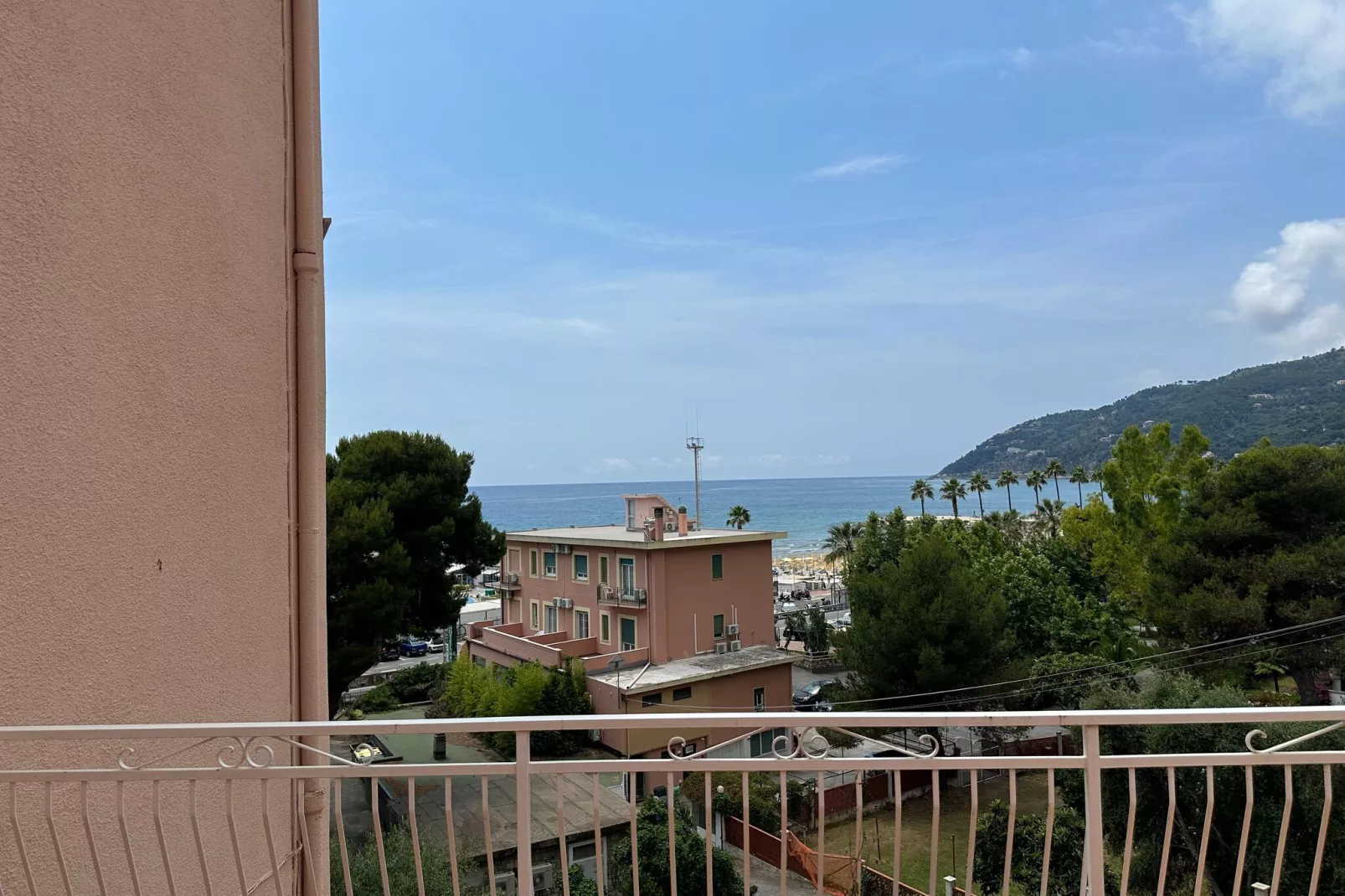 Fiore in testa-View summer