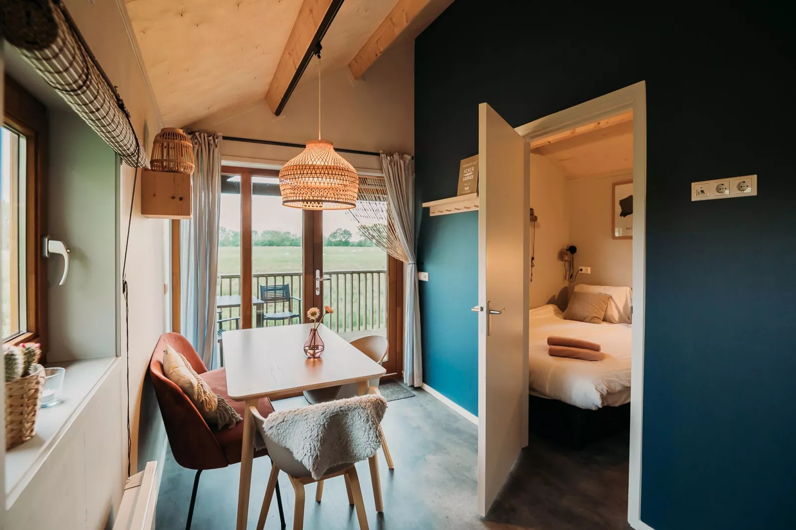 Acker Lodges 4-Salon