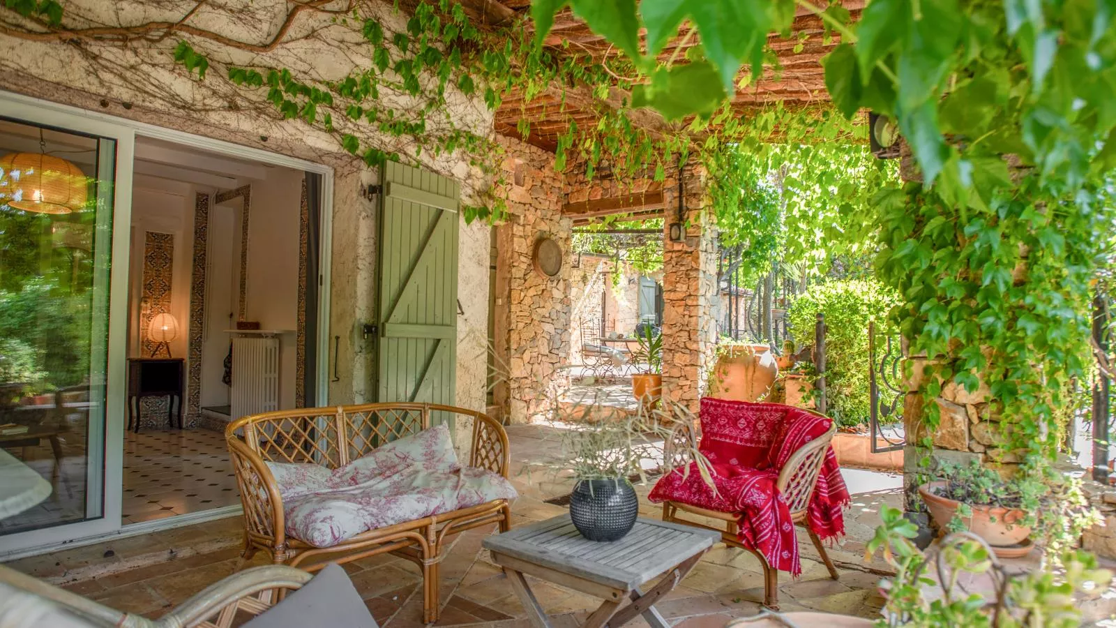Butterfly-Terrace balcony