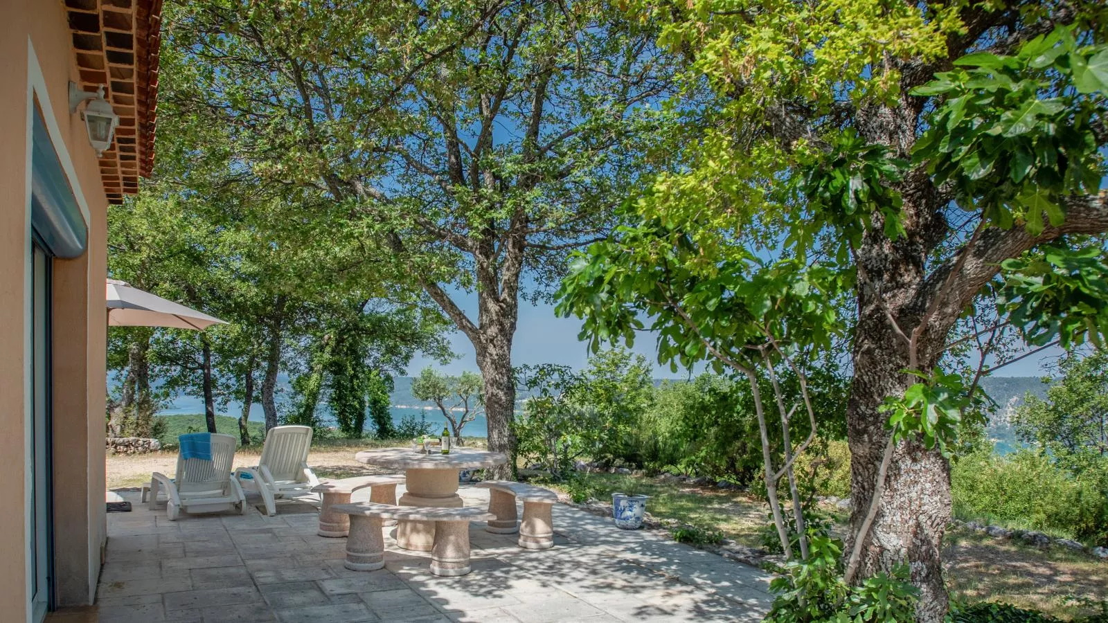 Verdon-Terrace balcony