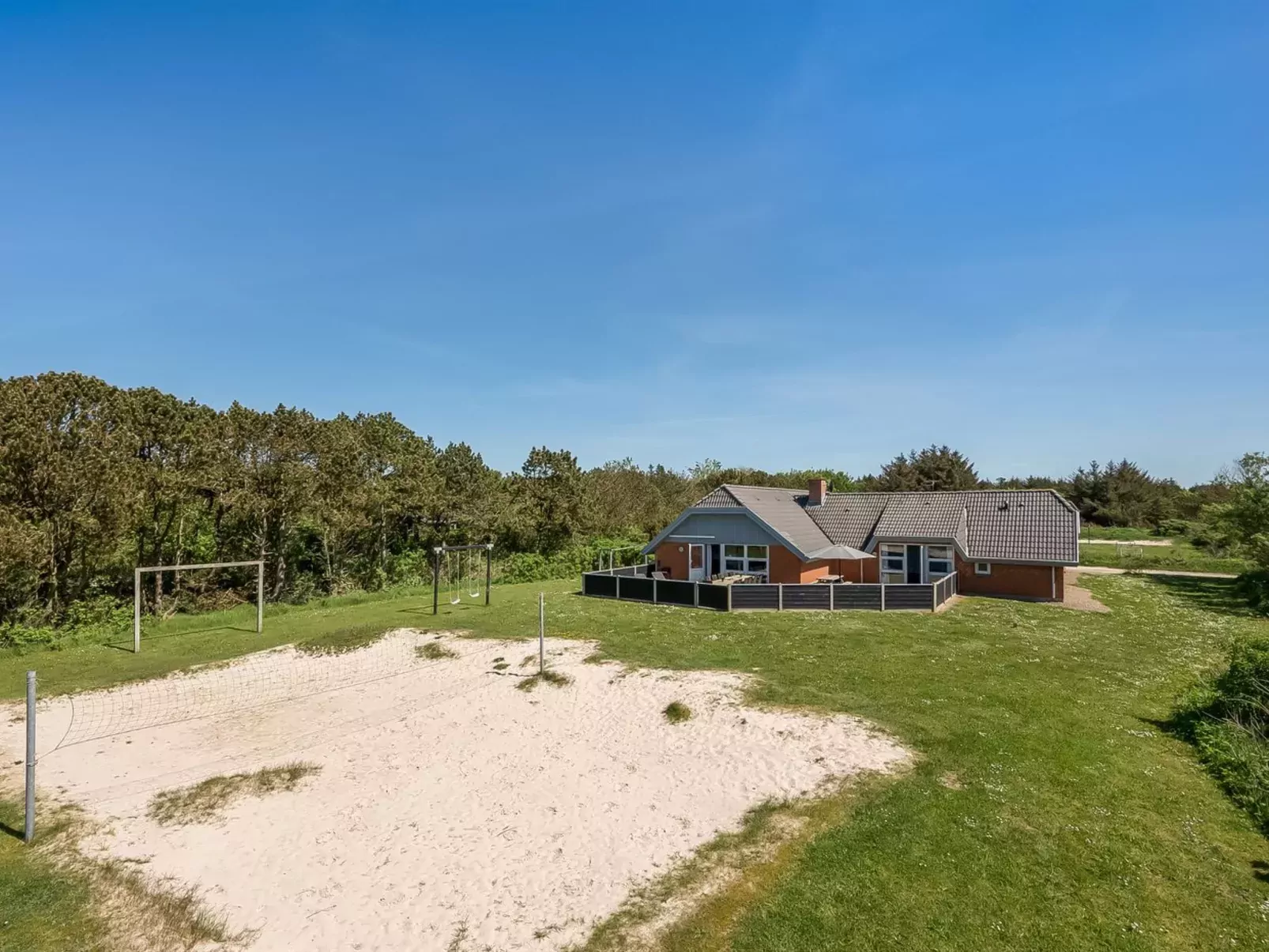 "Aage" - 1.7km from the sea-Outside
