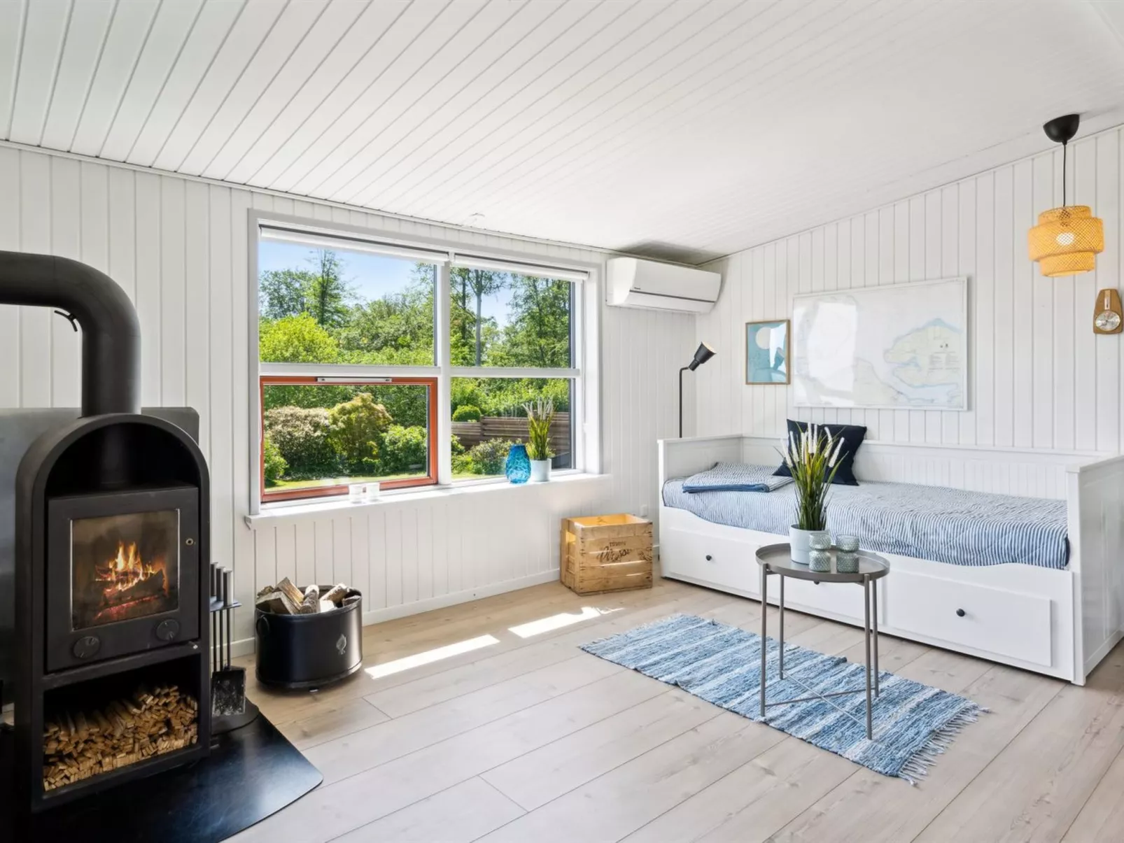 "Fokke" - 450m from the sea-Inside