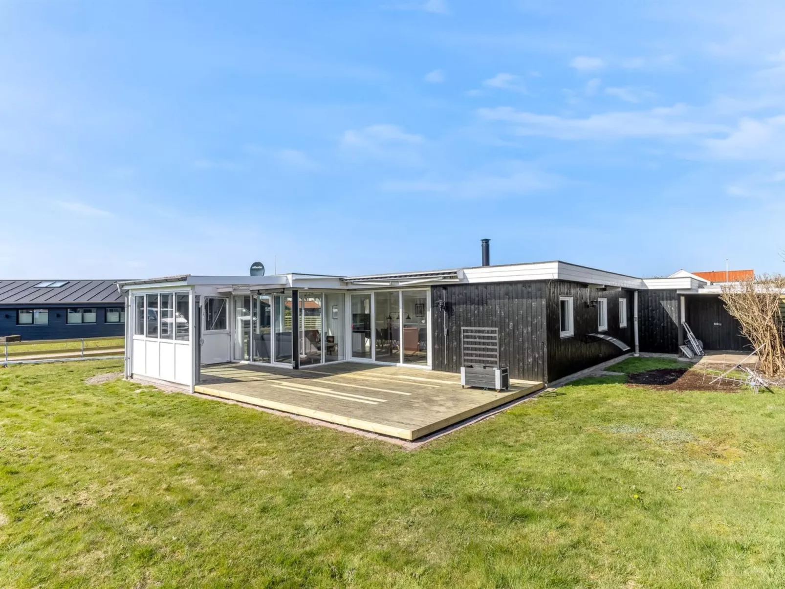 "Myrte" - 300m from the sea-Outside