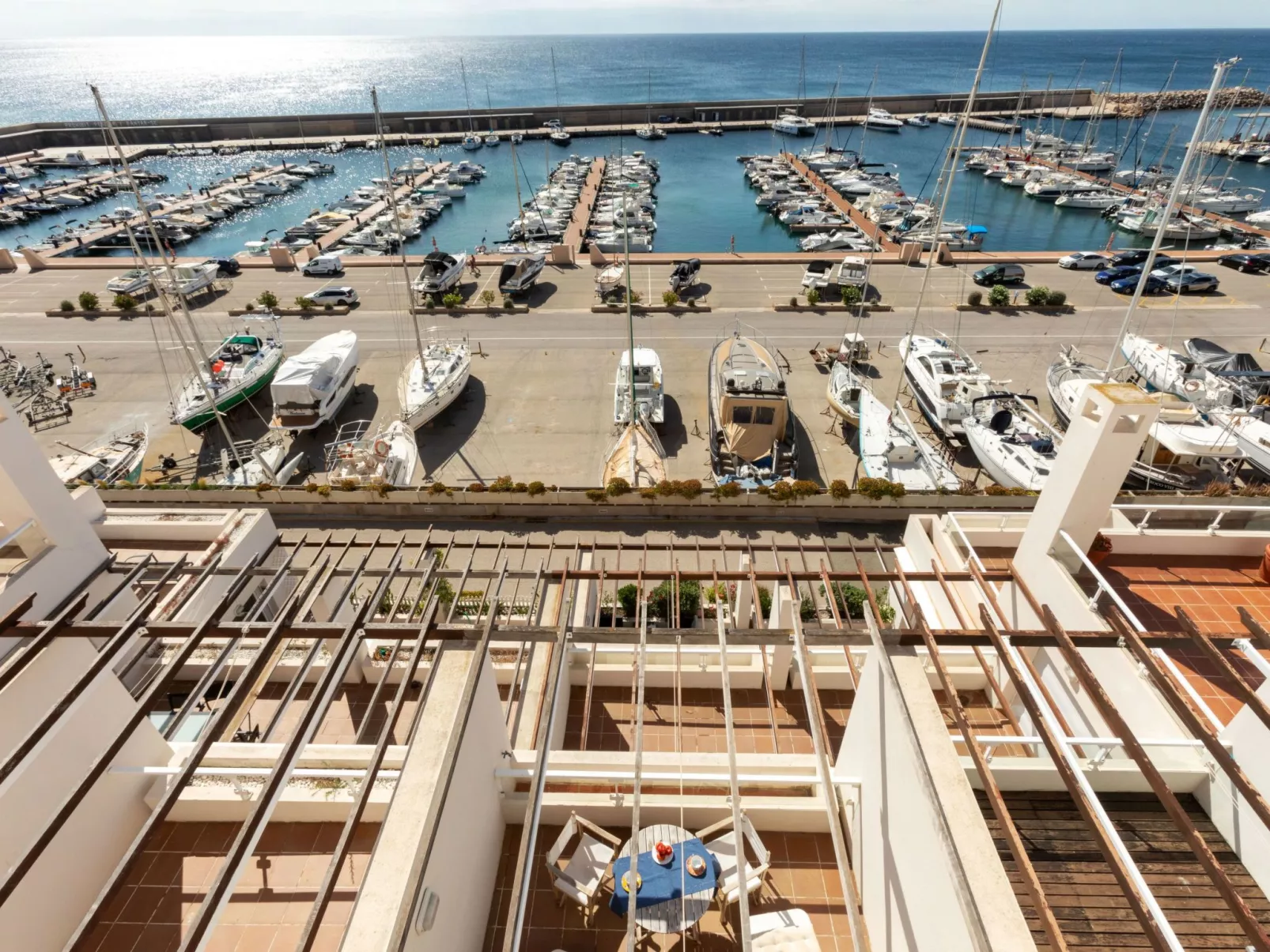 Triplex Mare Nostrum-Outside