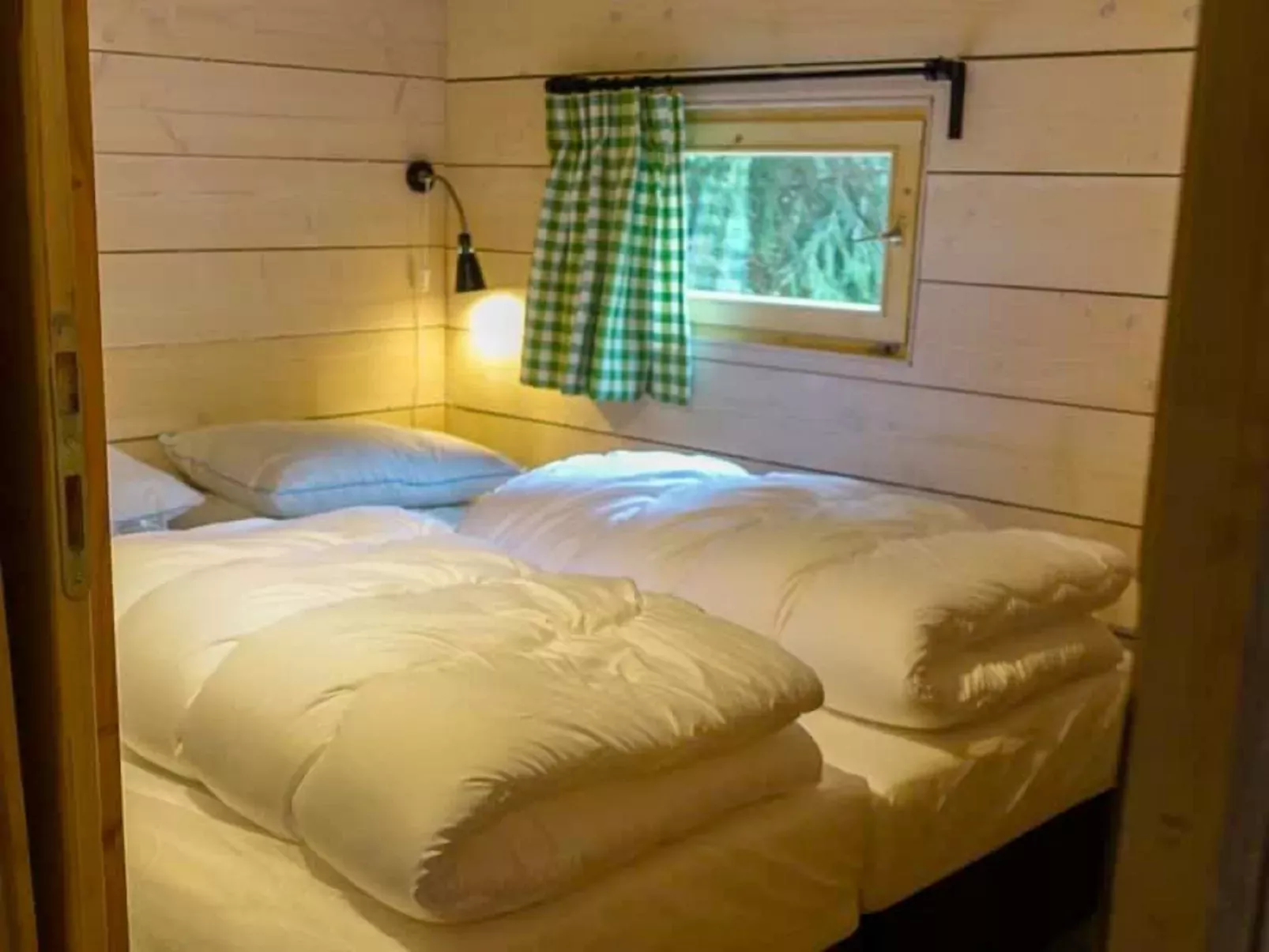 Glamping family lodge 10-Inside