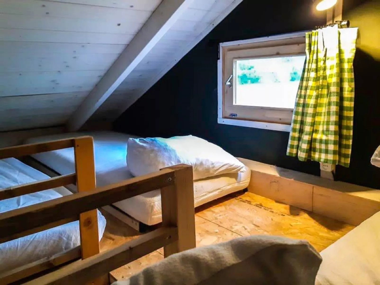 Glamping family lodge 10-Inside