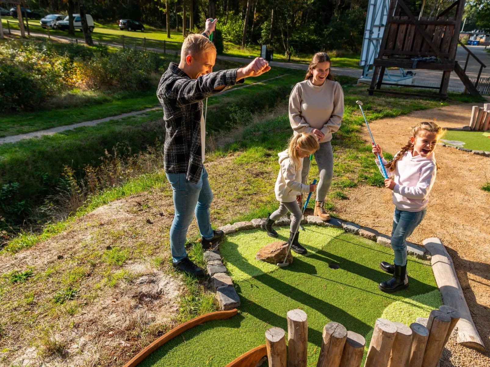 Glamping family lodge 10-Outside