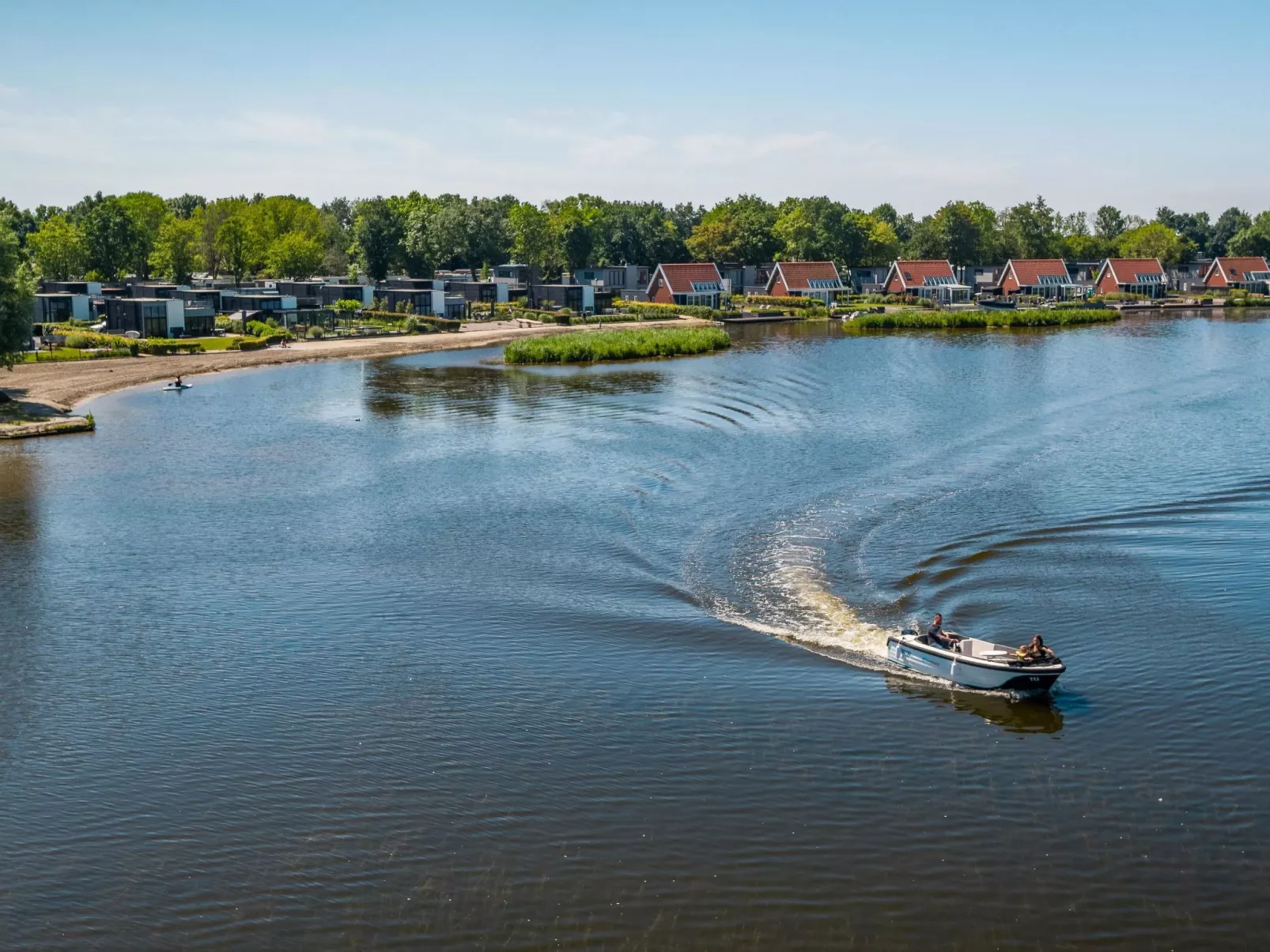 Villa Waterfront 6-Area