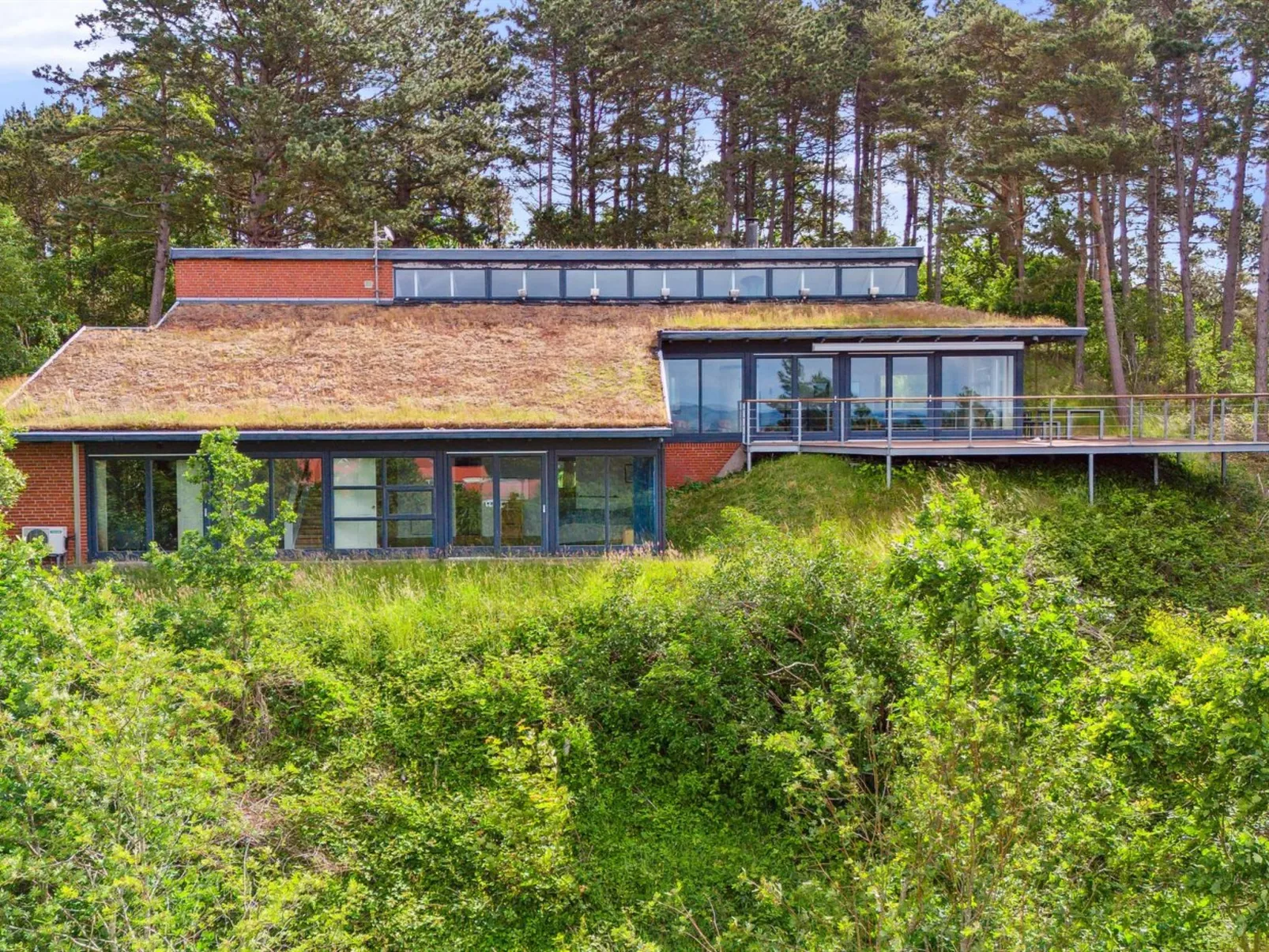 "Lynne" - 1km from the sea-Outside
