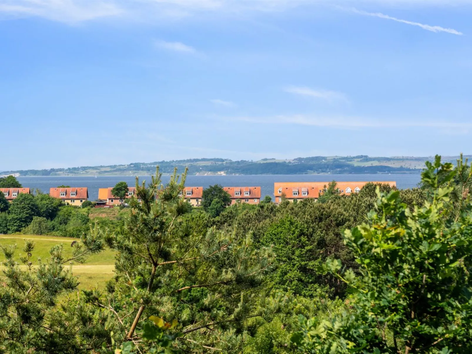 "Lynne" - 1km from the sea-Outside
