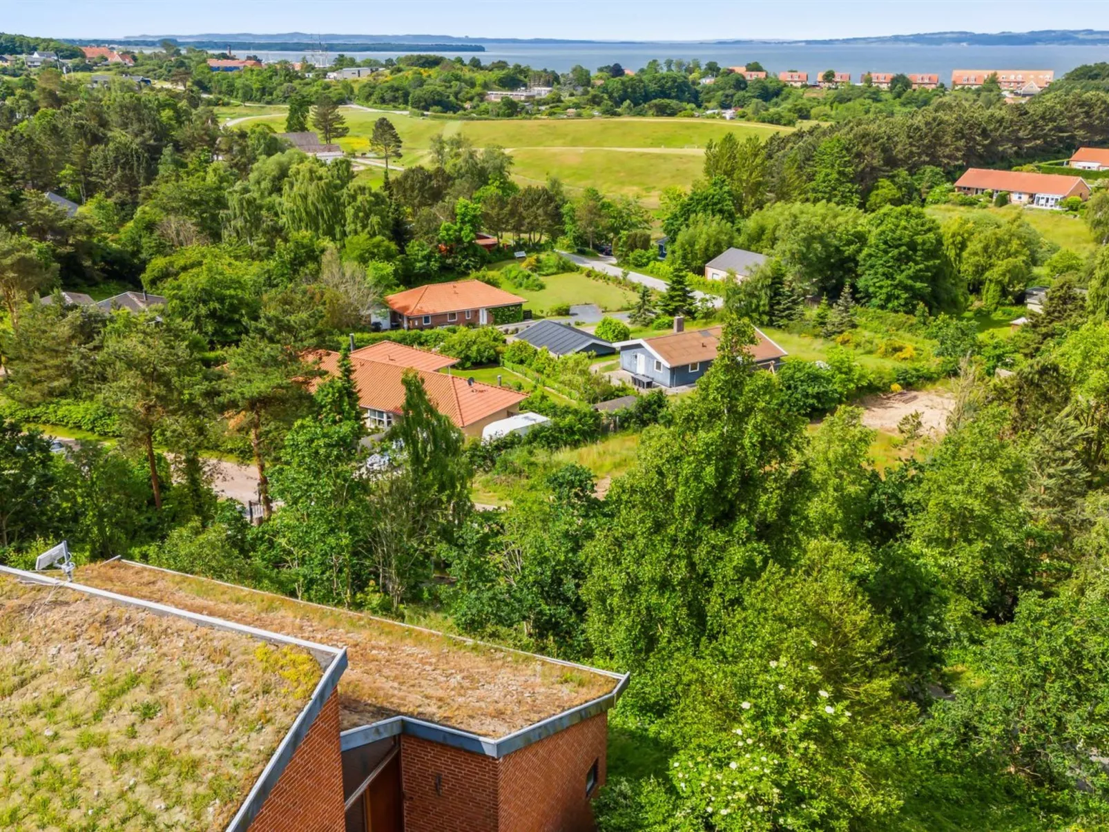 "Lynne" - 1km from the sea-Outside