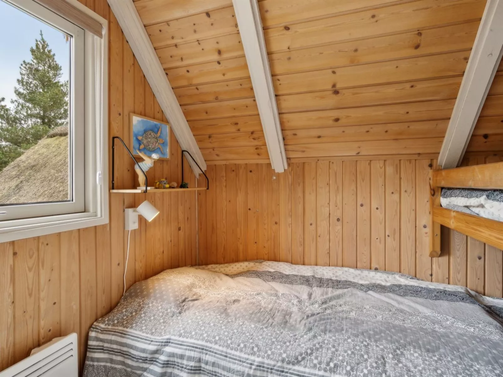 "Wale" - 3.3km from the sea-Inside