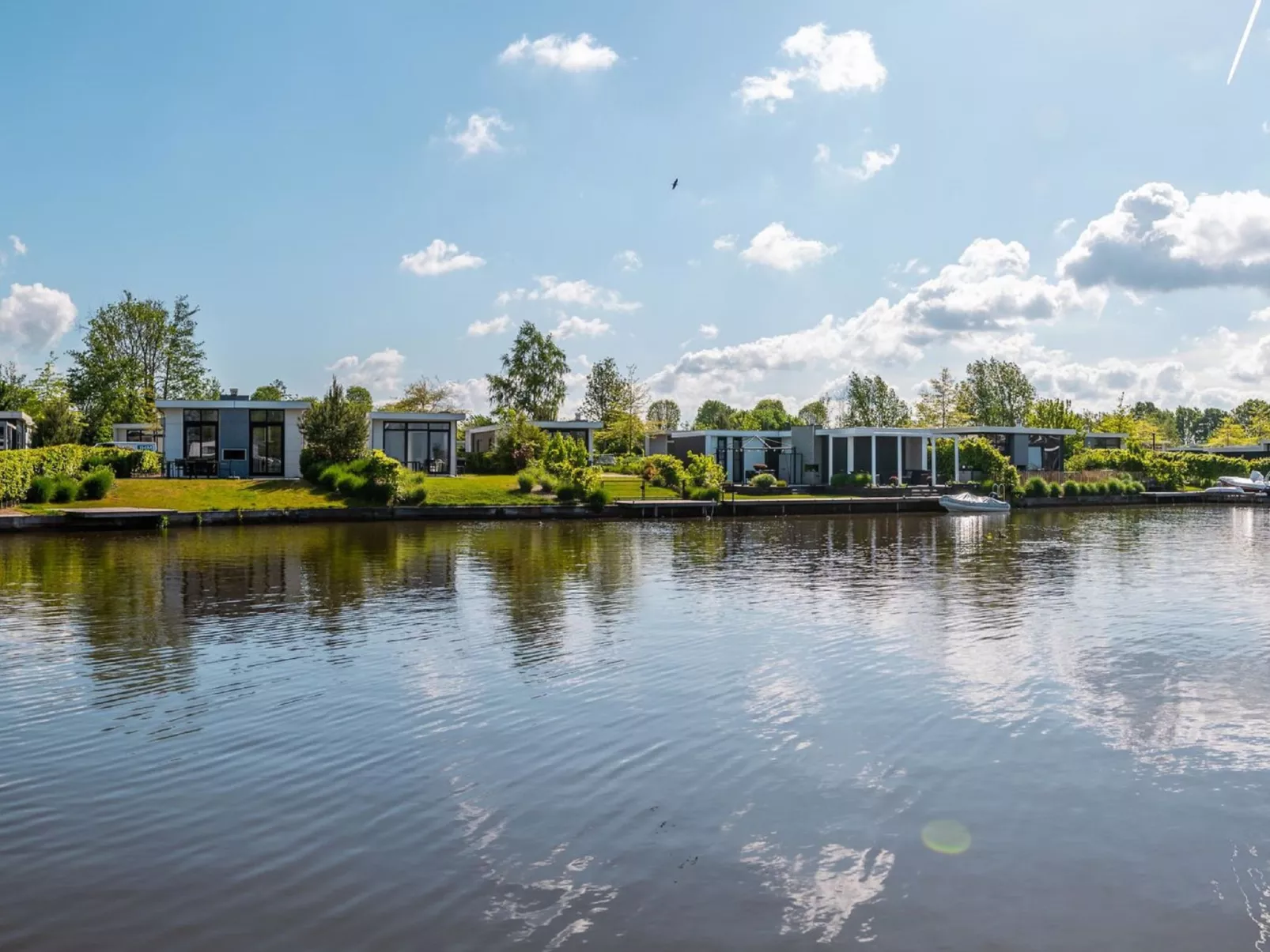 Pavilion Waterfront 4-Area