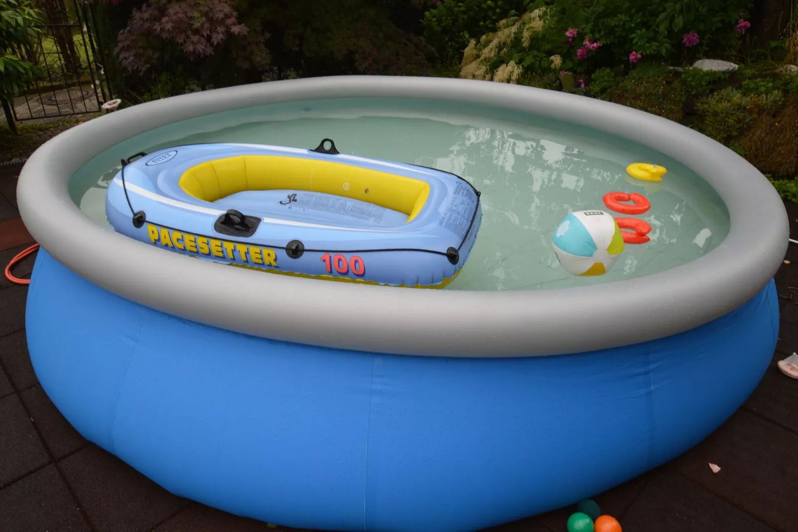 Ferienwohnung Schwebebahn-Pool