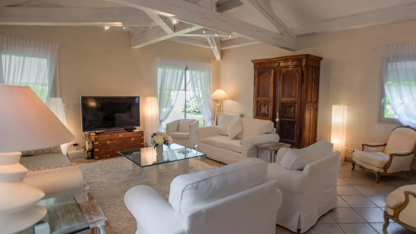 La Sarrazine-Living room