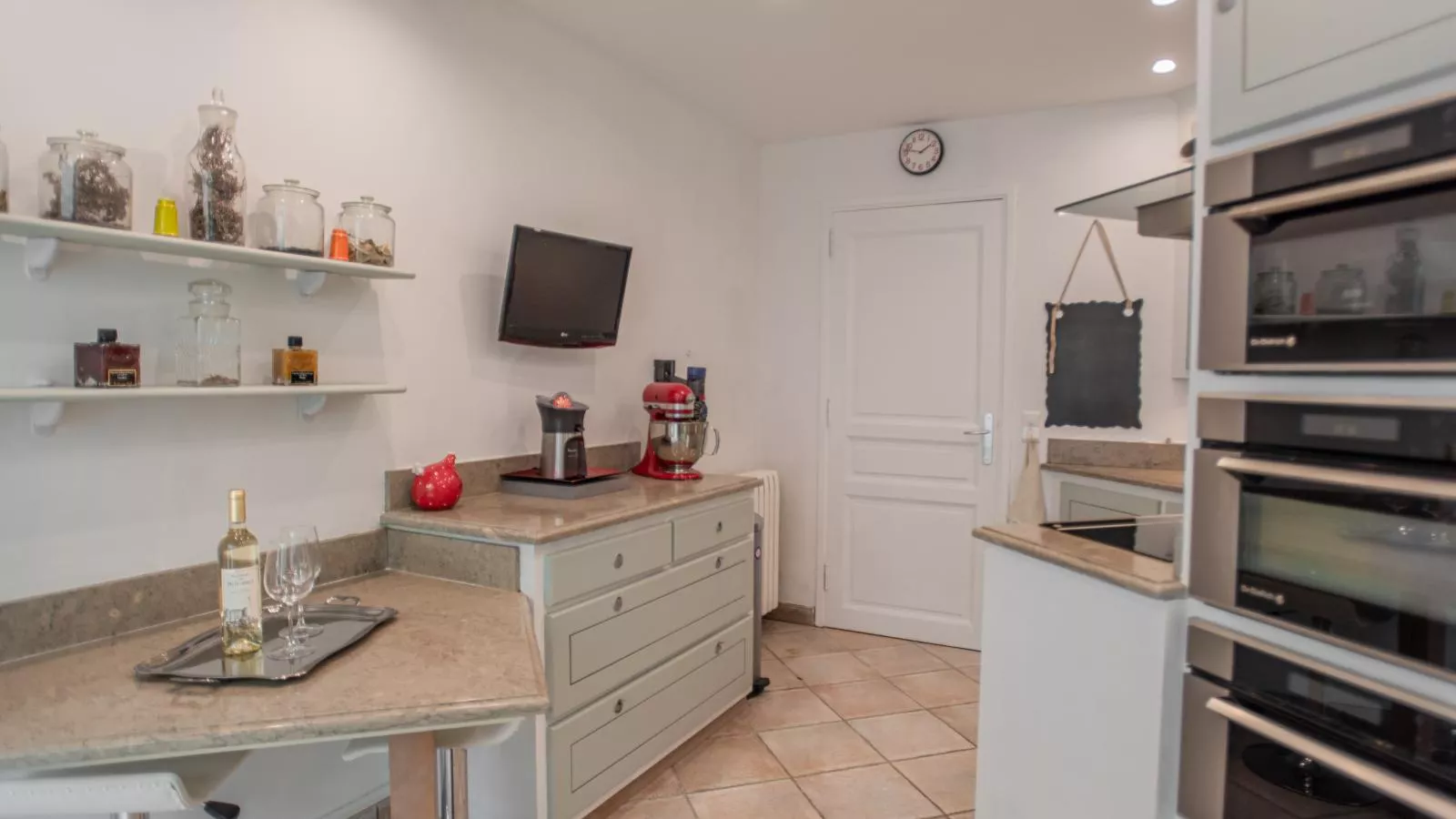La Sarrazine-Kitchen
