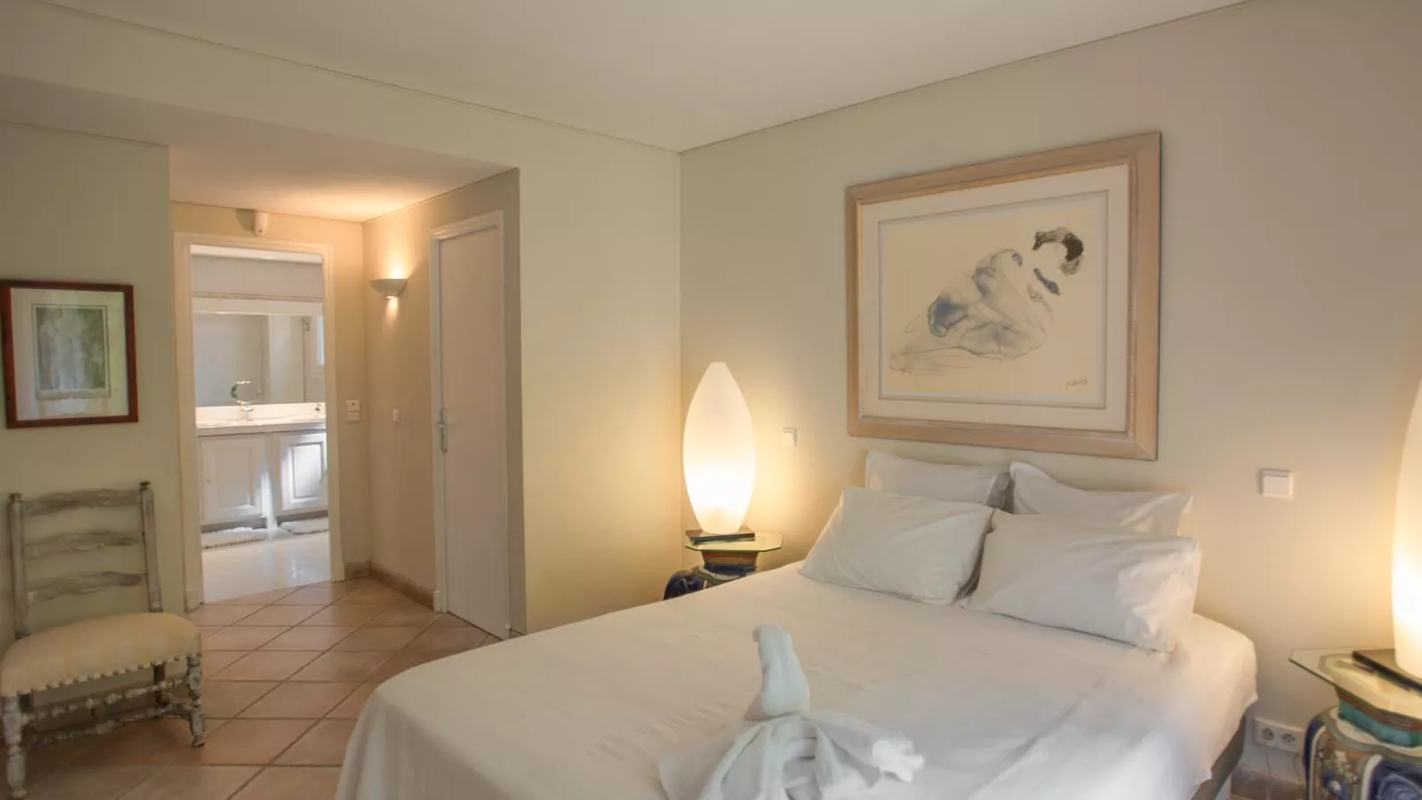 La Sarrazine-Bedroom