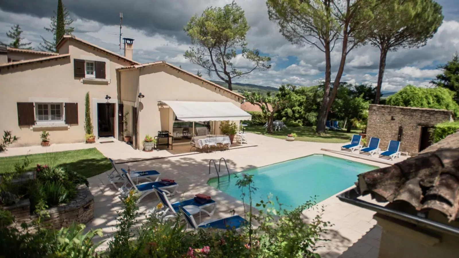 Le grand Liodrey-Exterior summer