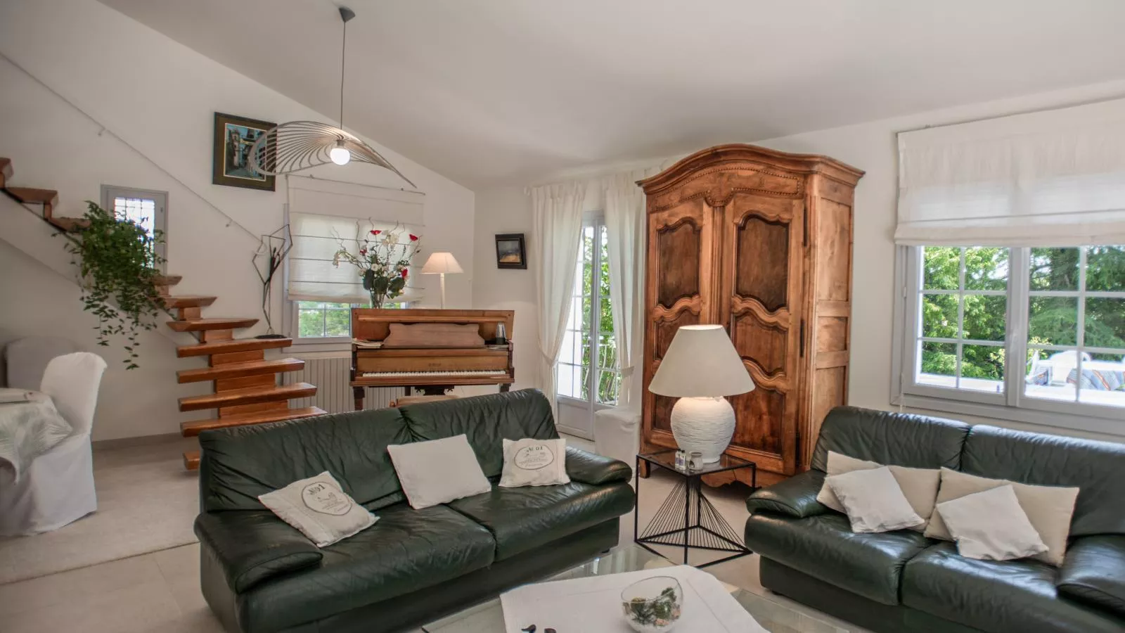 Le grand Liodrey-Living room