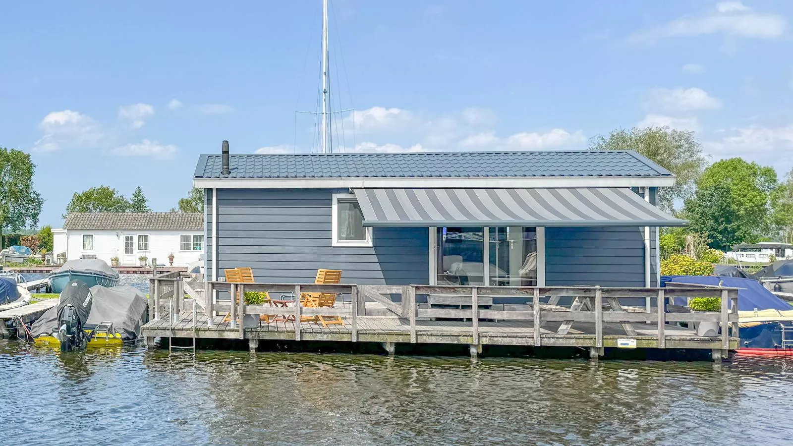 Purperreiger 24-34-Exterior summer