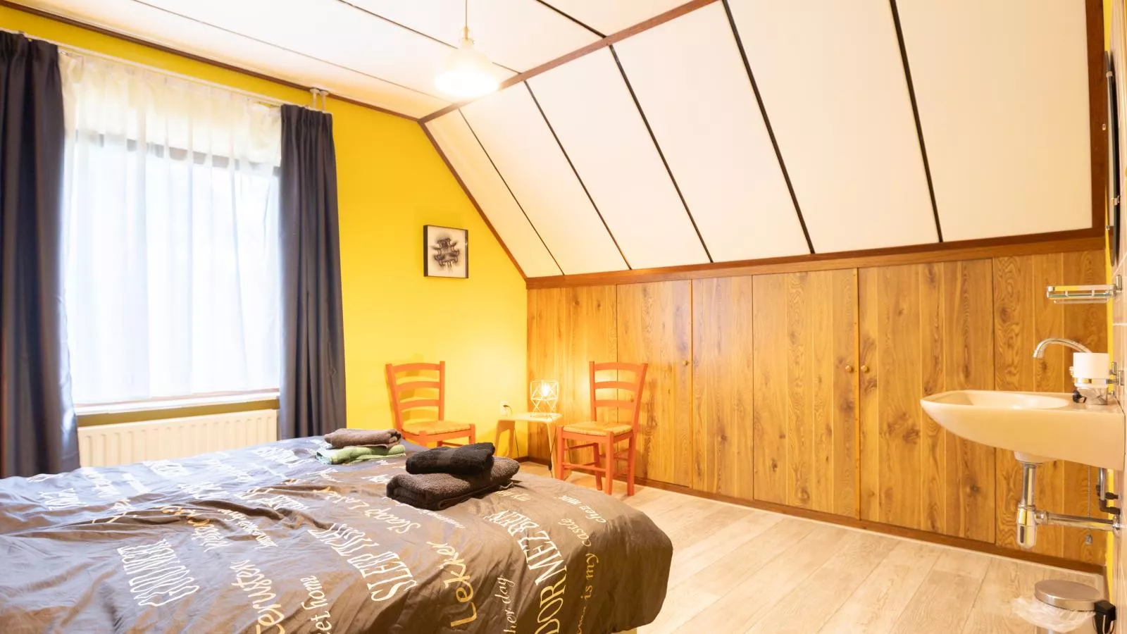 Steenenburg Zicht-Schlafzimmer