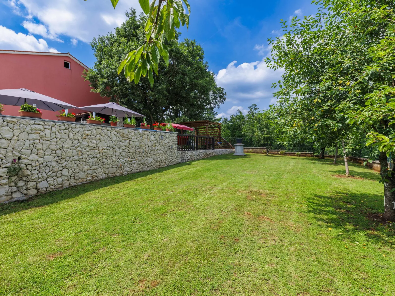 Villa Comottin-Outside