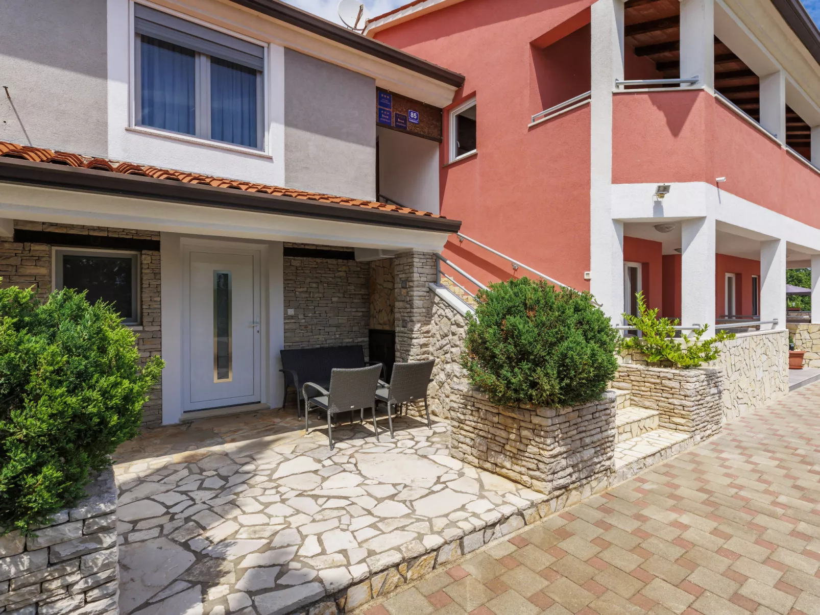 Villa Comottin-Outside