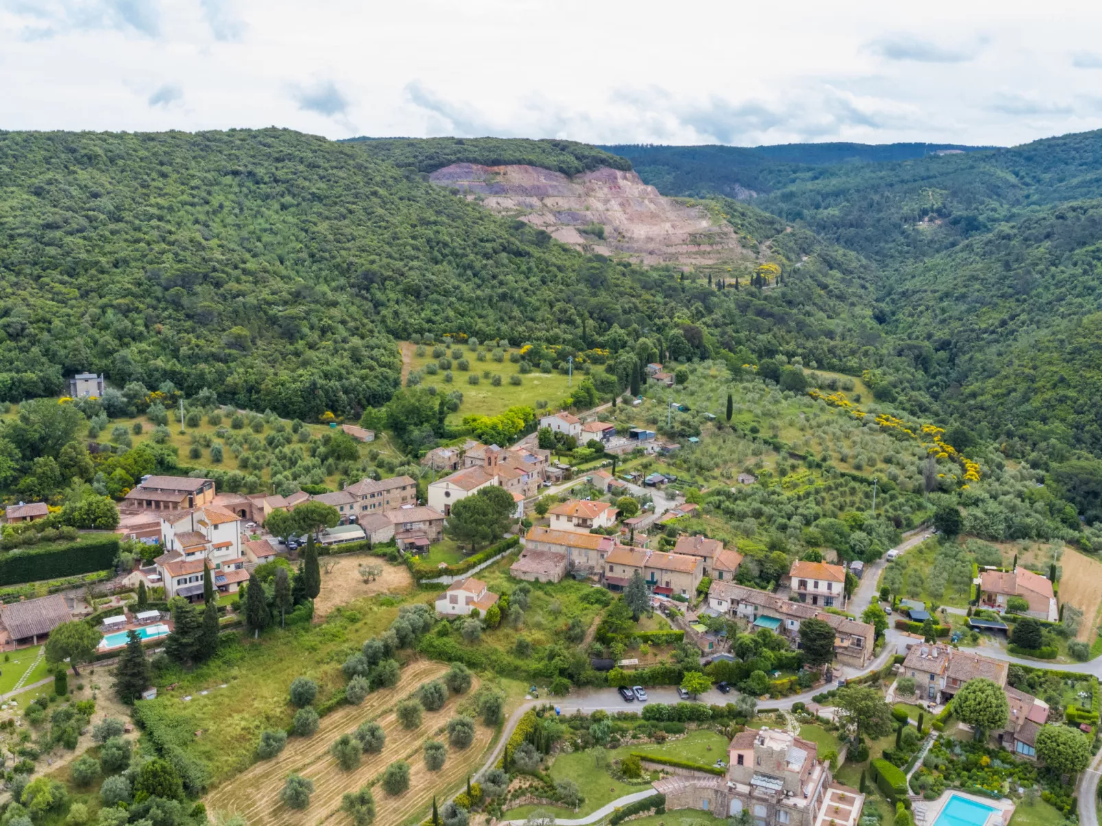 Le Monache - intero nucleo-Draußen