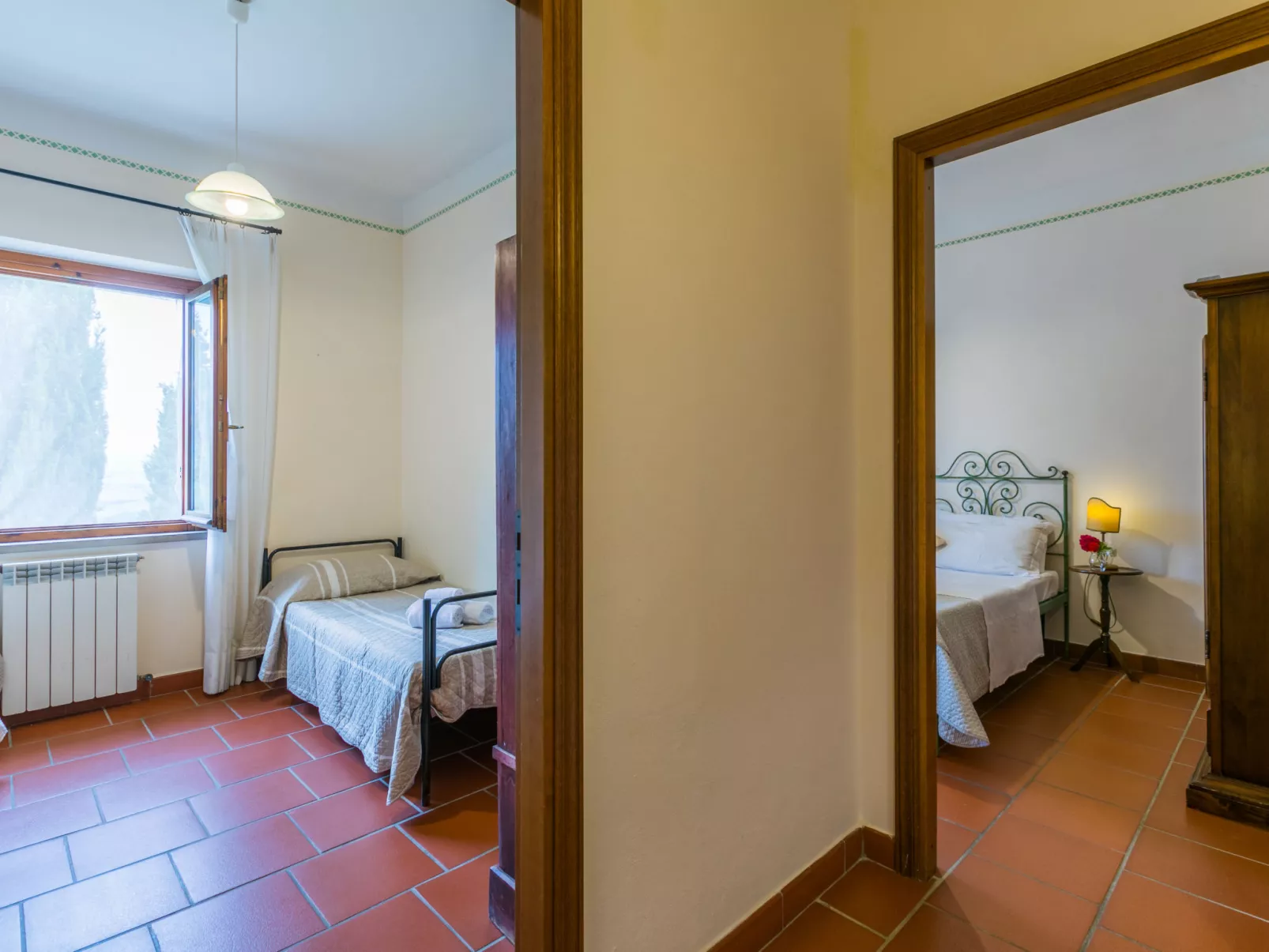 Monache 2-Inside