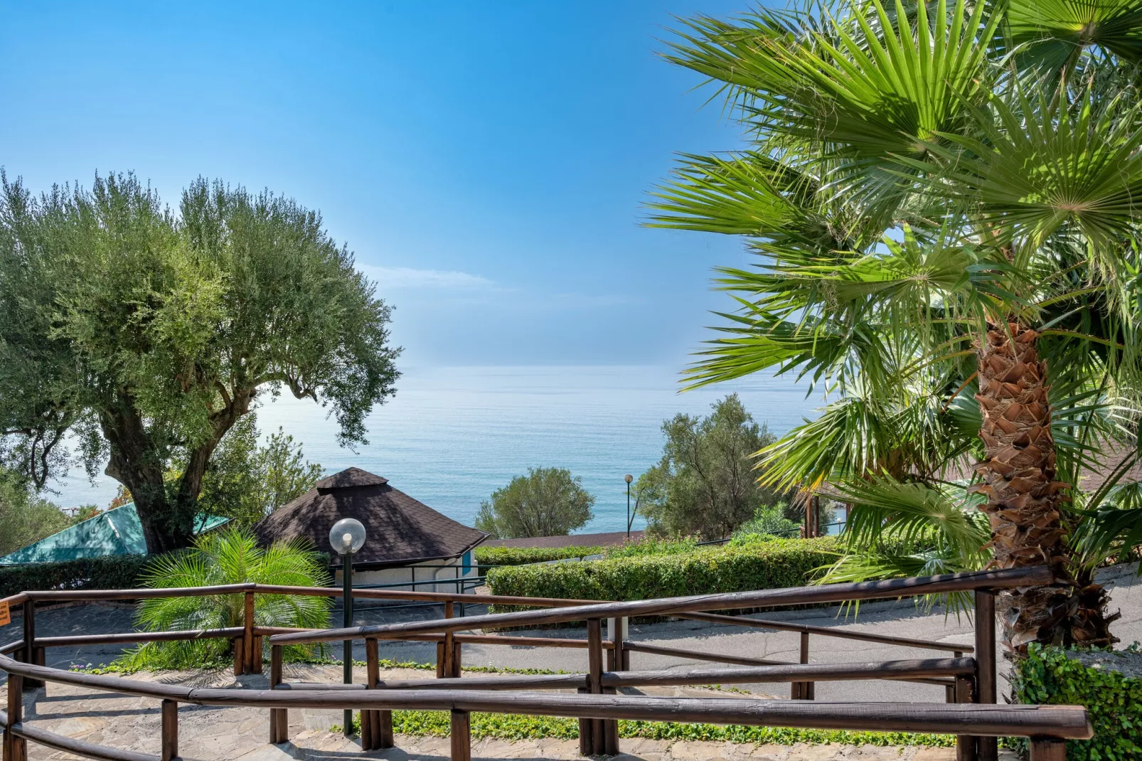 Resort Baia del Silenzio 1 - Type Mono Superior 4 pax-Areas summer 1km