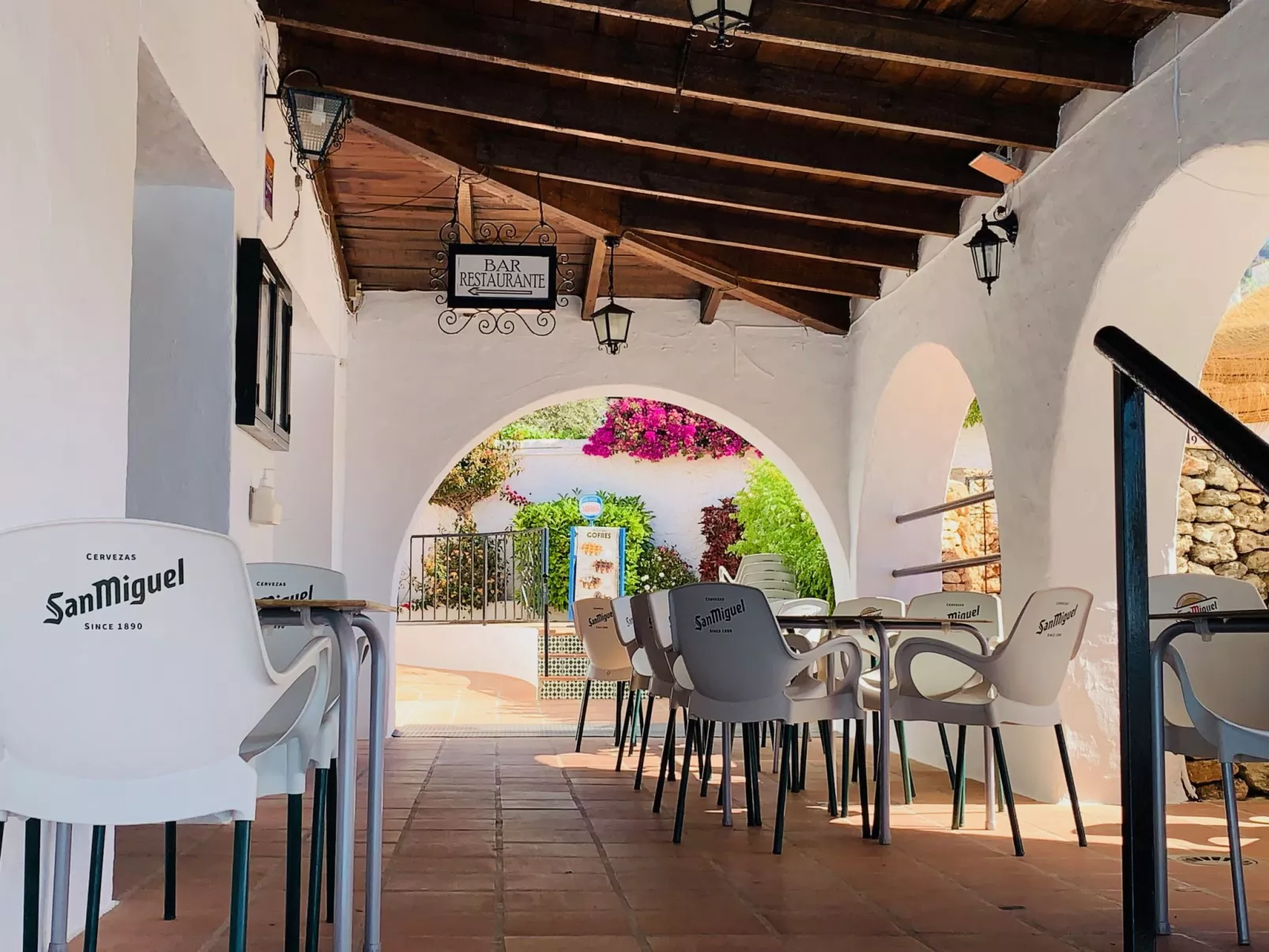 Los Olivos de Capistrano-Inside