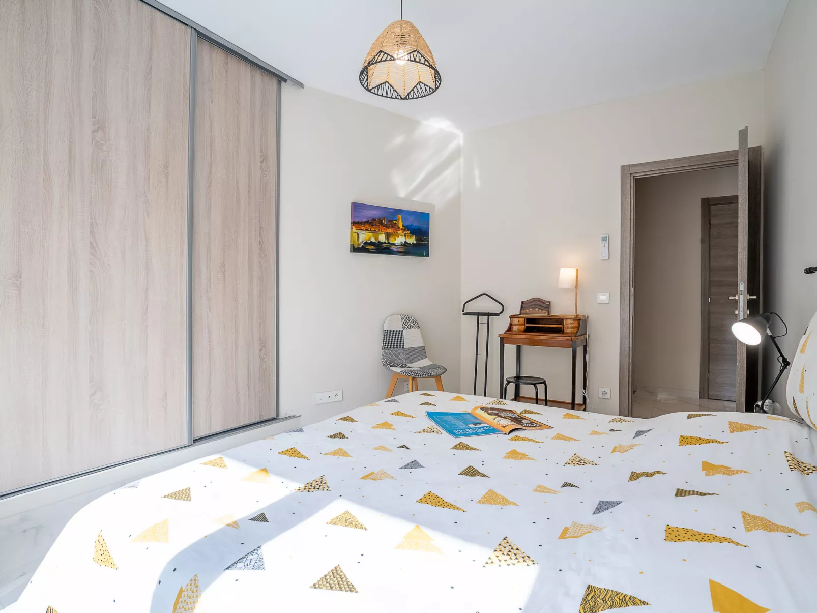 Le Puget-Inside