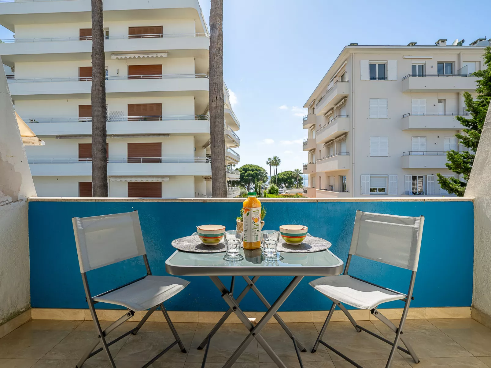 Le Marlyne 1-Outside