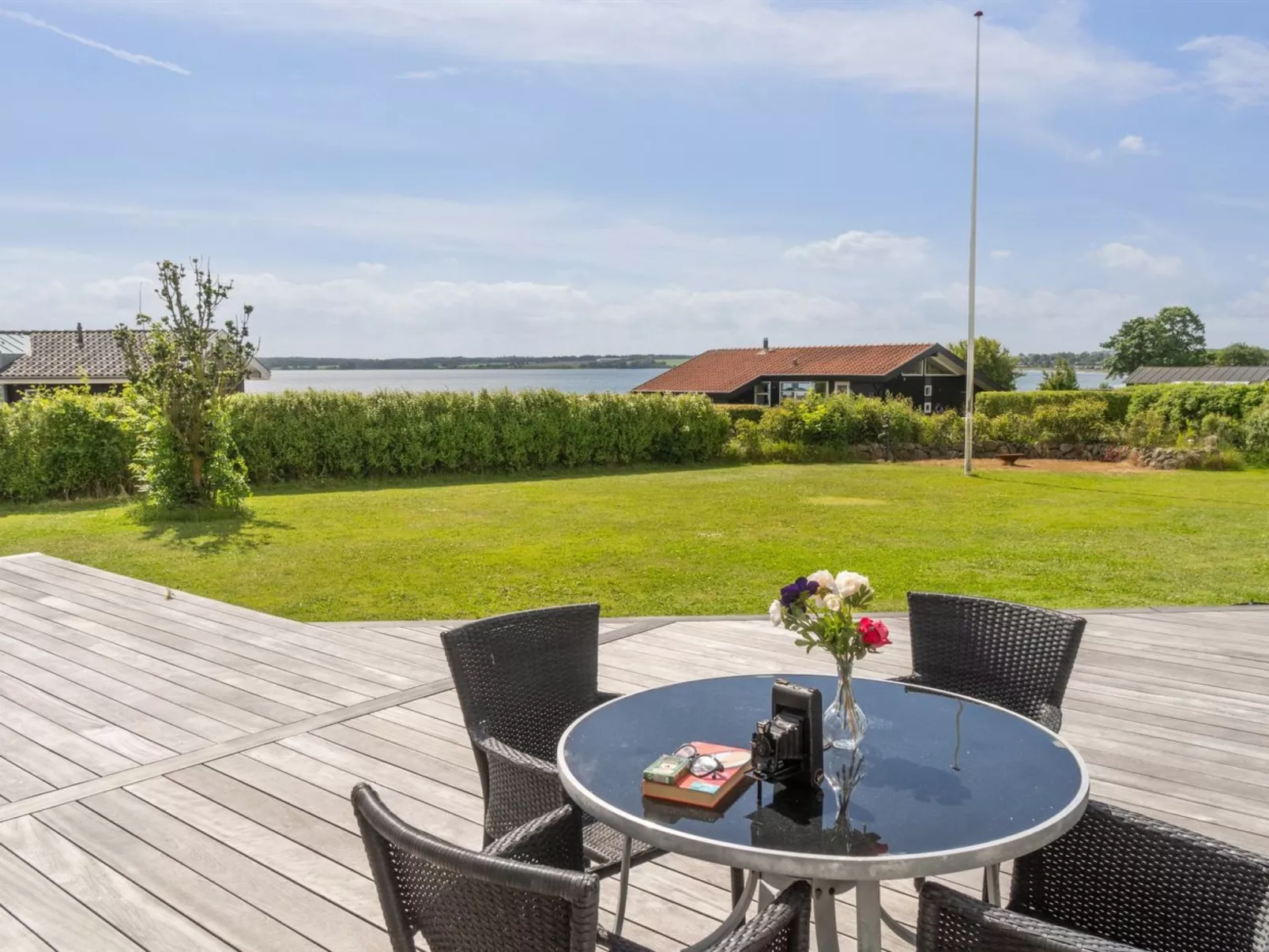 "Nahele" - 150m from the sea-Outside