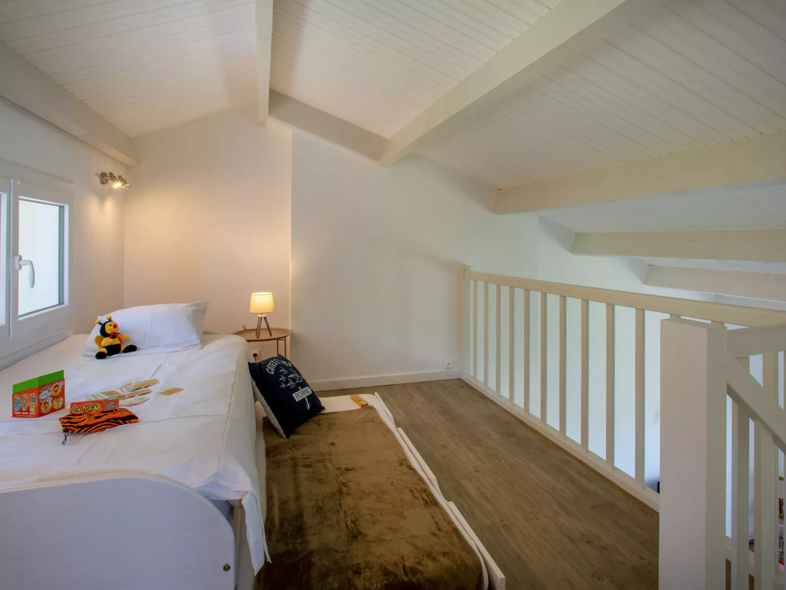 Les Pins-Inside