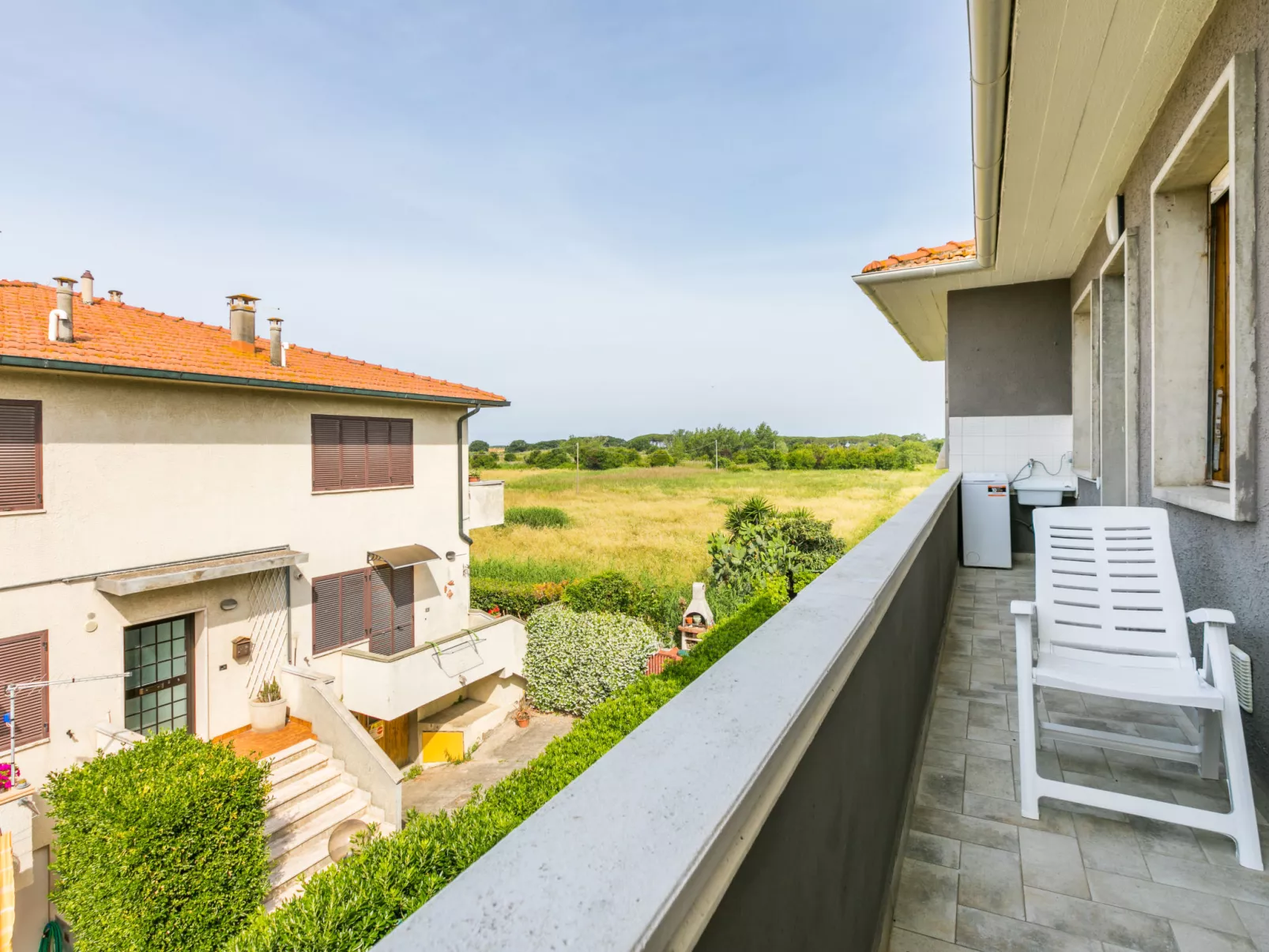 Casa di Neva-Outside