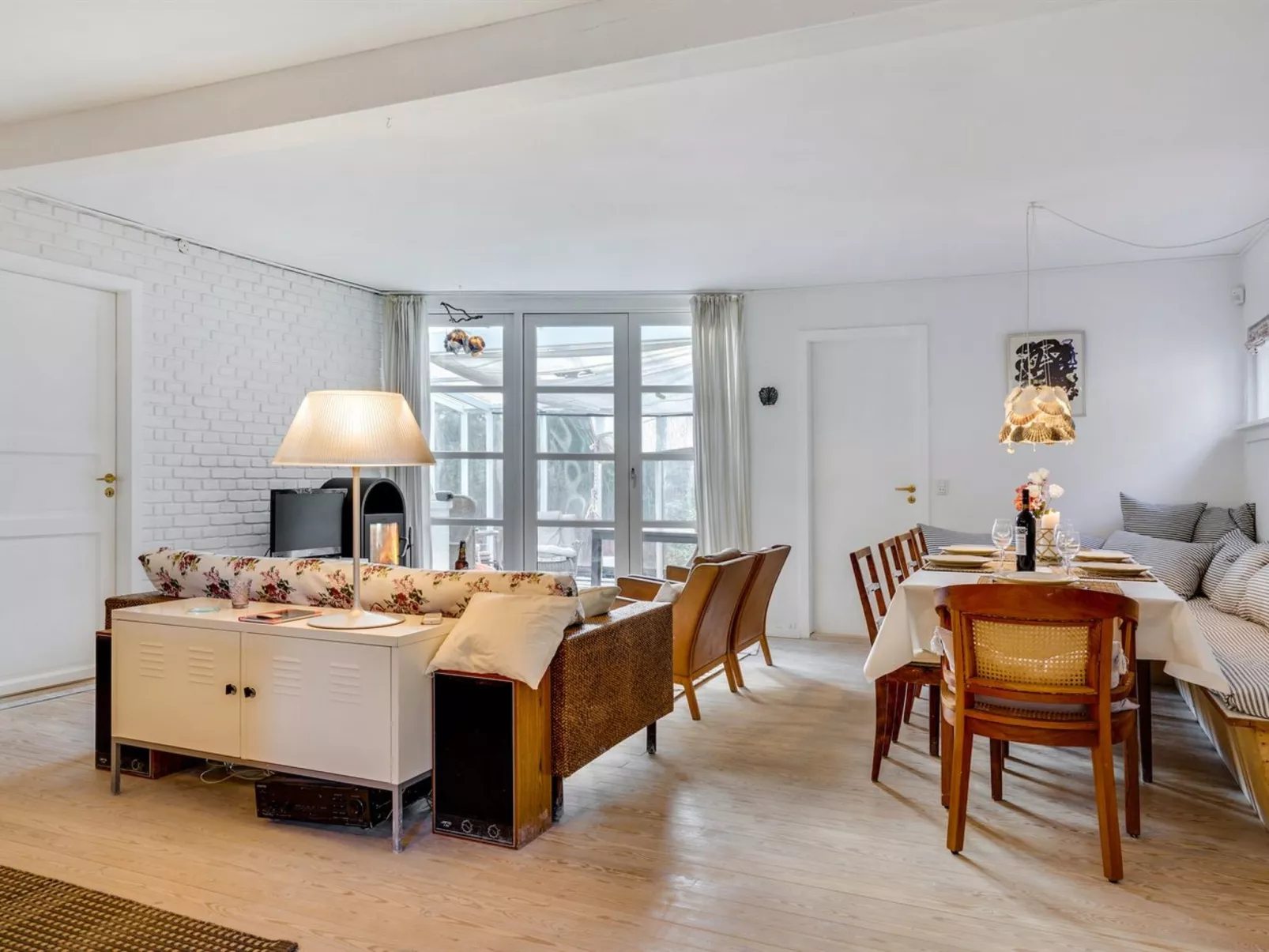 "Berngerus" - 850m from the sea-Inside
