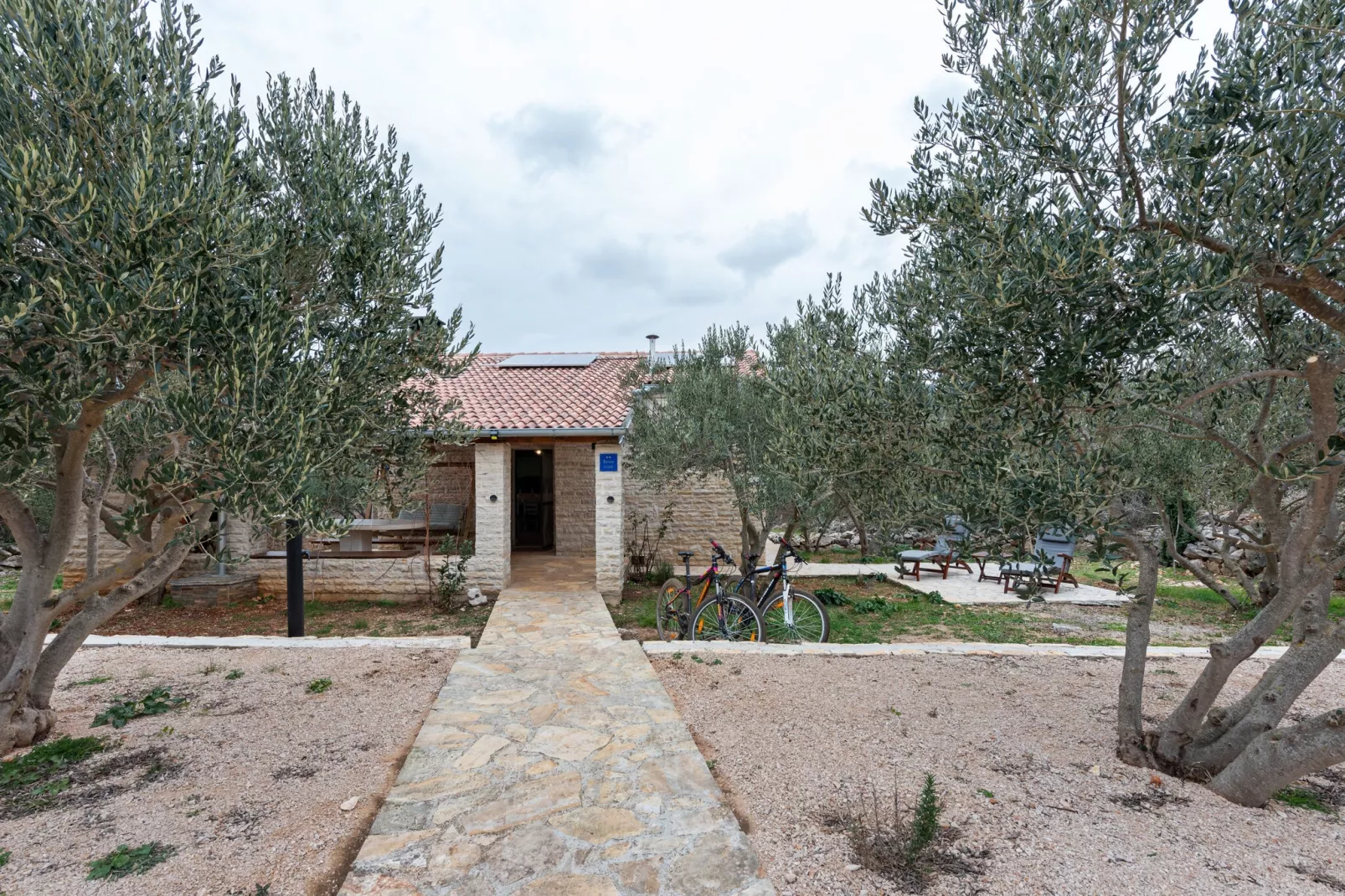 Stone house Vrana lake-Extérieur été