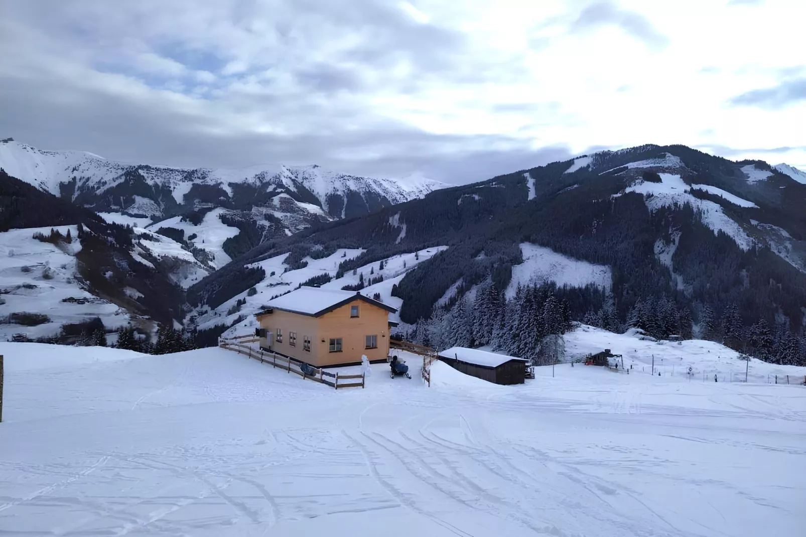 Lipphütte-Exterior winter