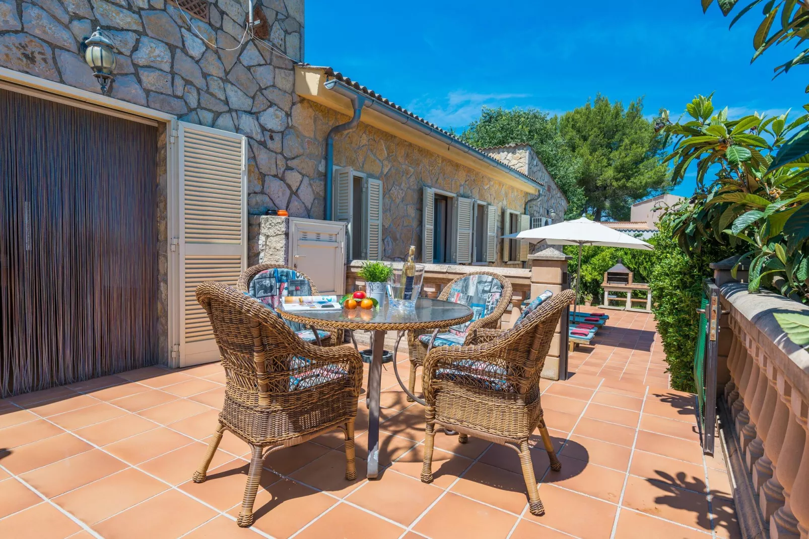 Vivienda Isabela-Außenbereich Sommer