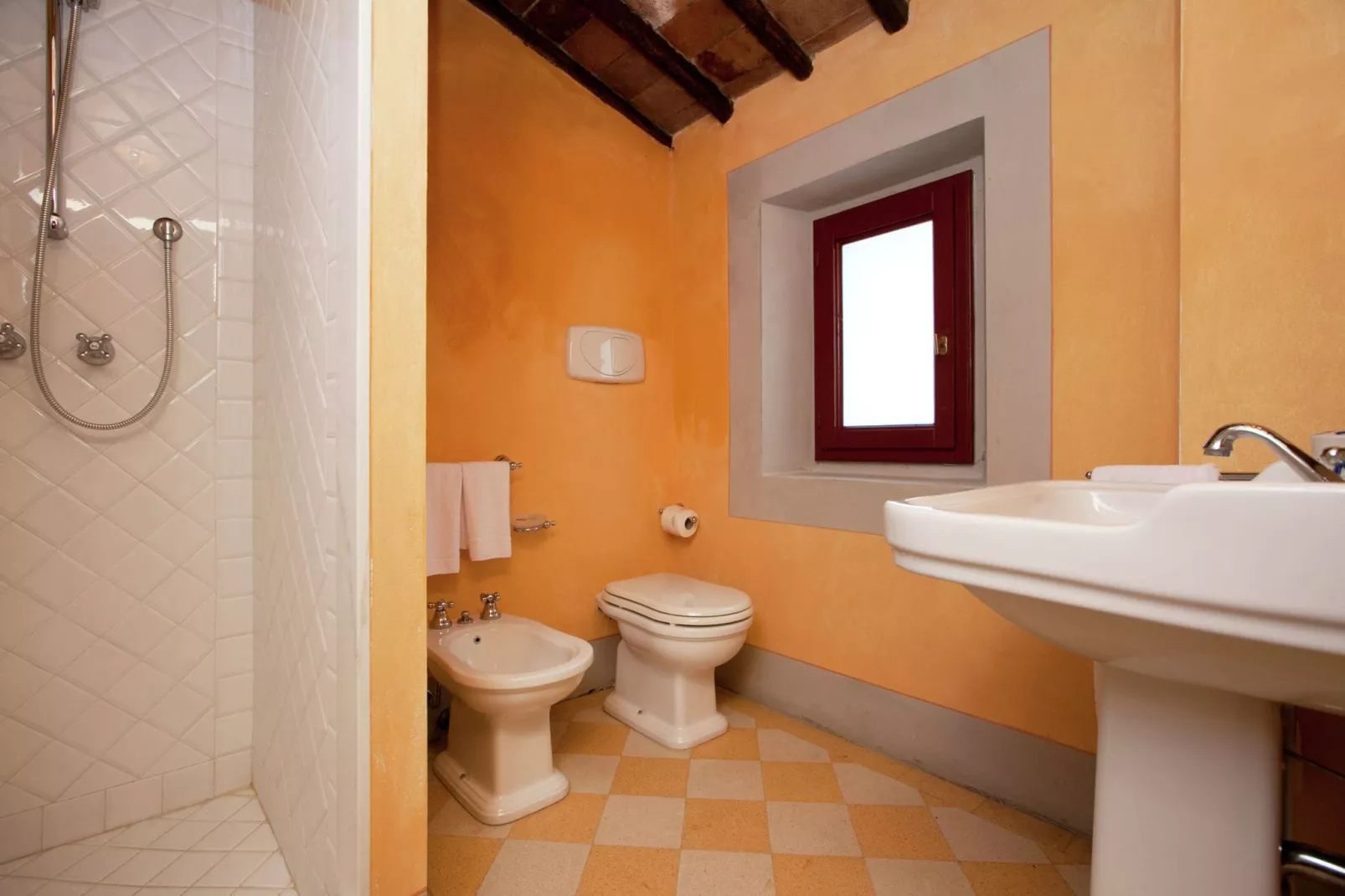 Primrose-Bathroom
