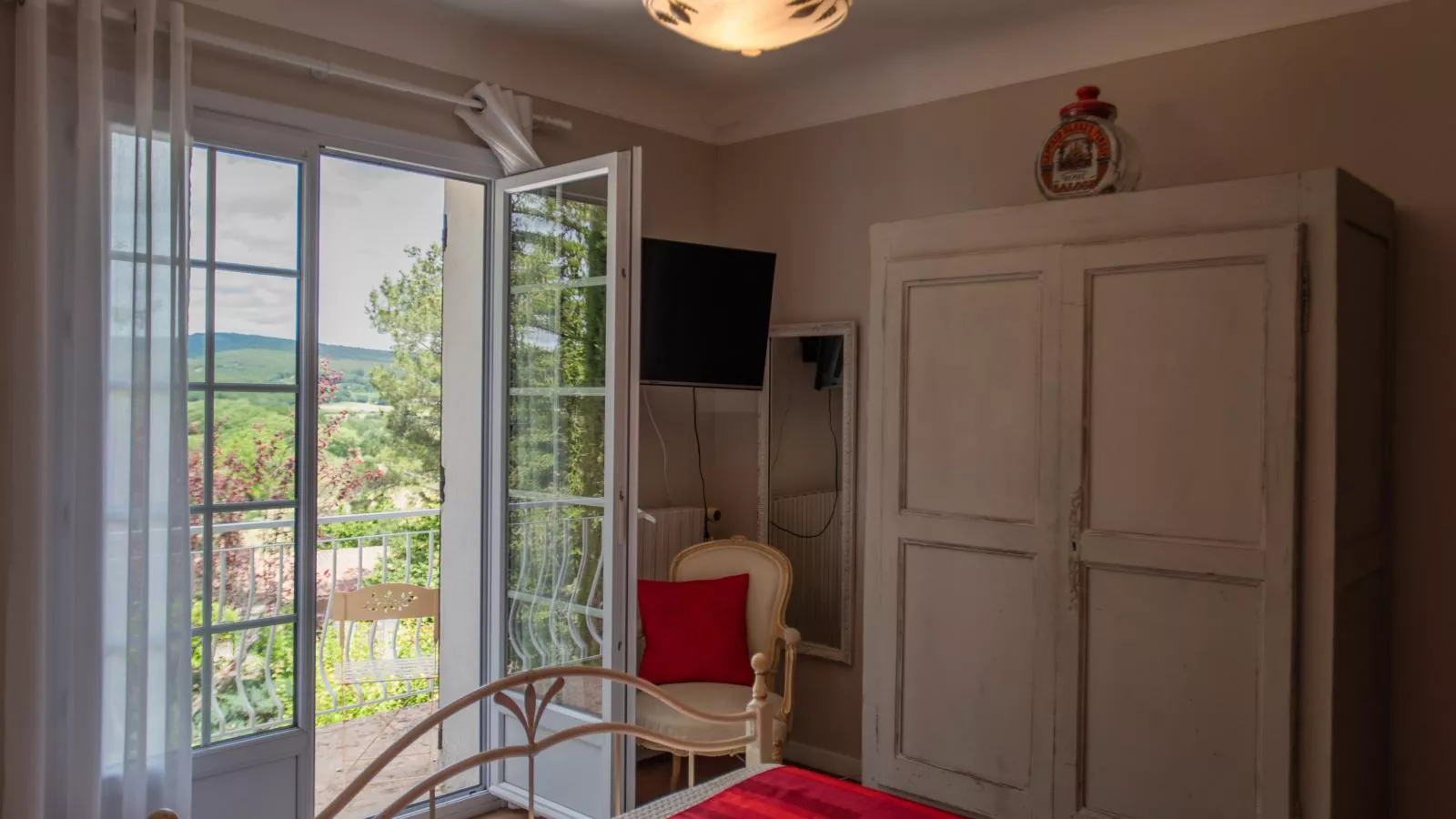 Liodrey-Bedroom