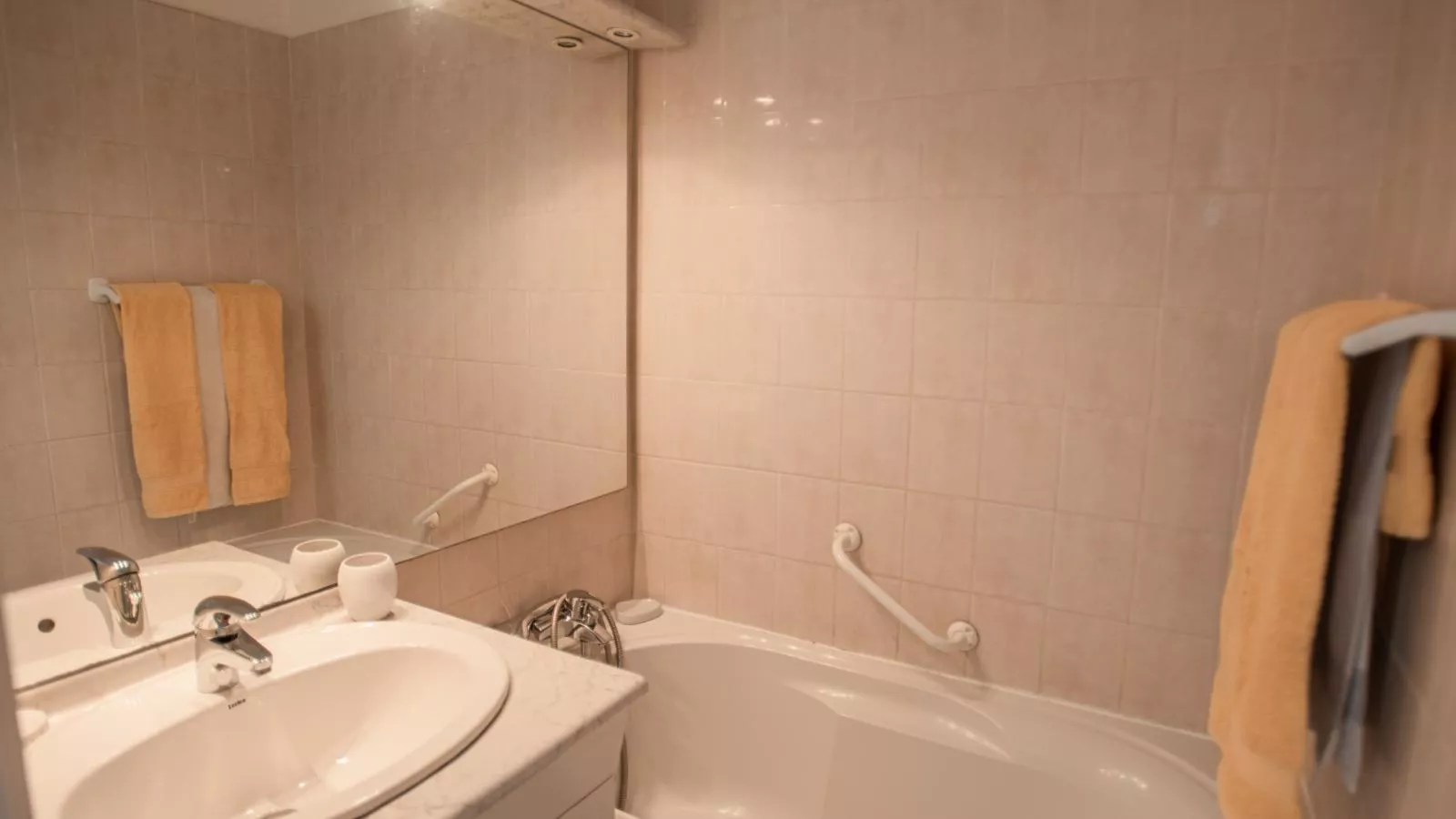 Liodrey-Bathroom