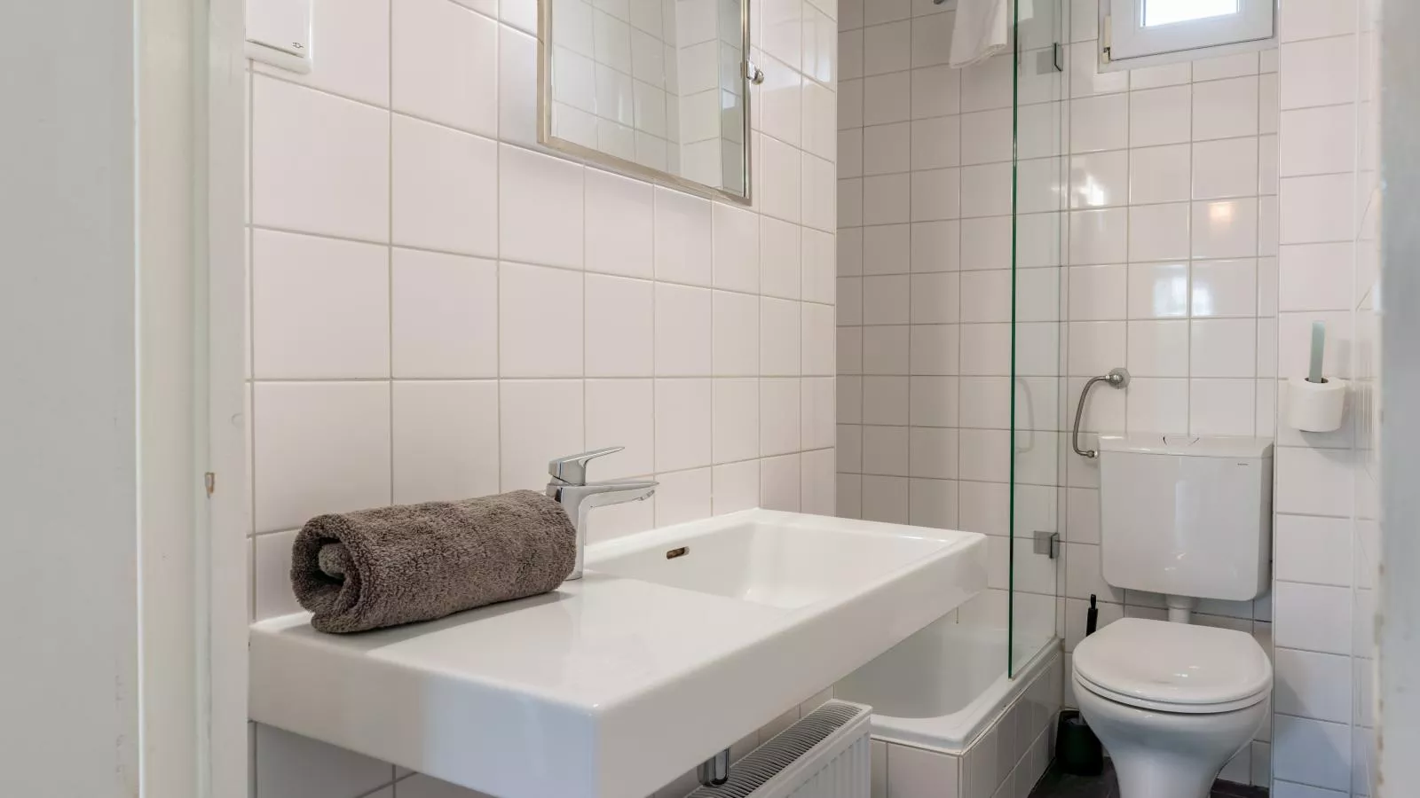 Beachhouse I-Bathroom