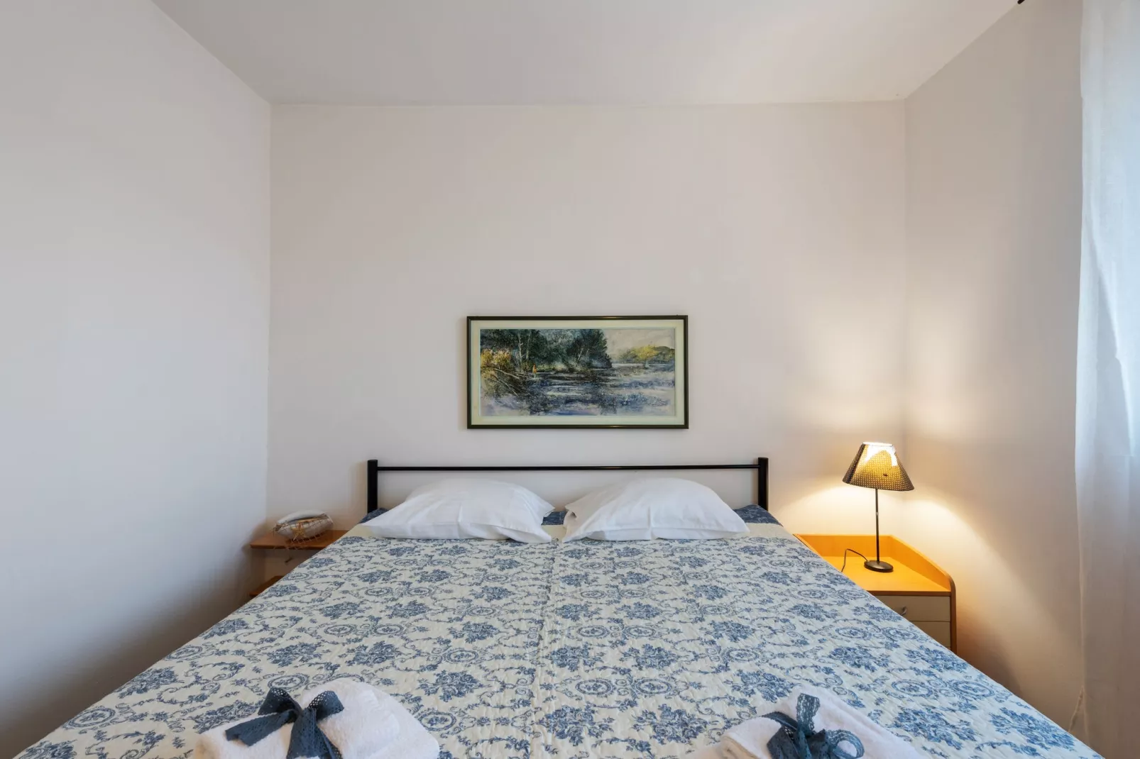 Stone house Vrana lake-Chambre